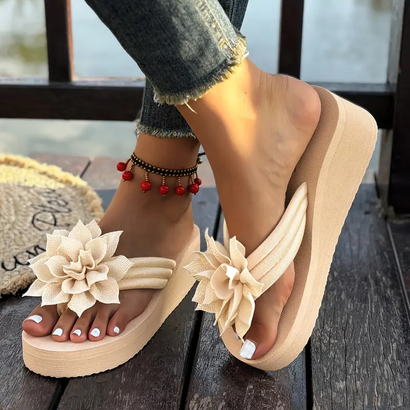 Petra - Charmante Keil-Flip-Flops - Image 4