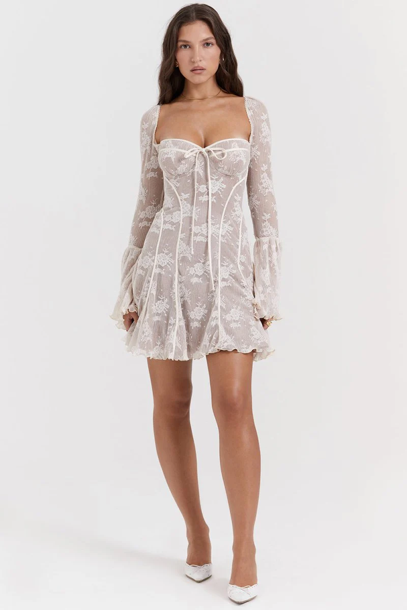 Petra™ Romantischer Silhouetten-Charme - Image 9
