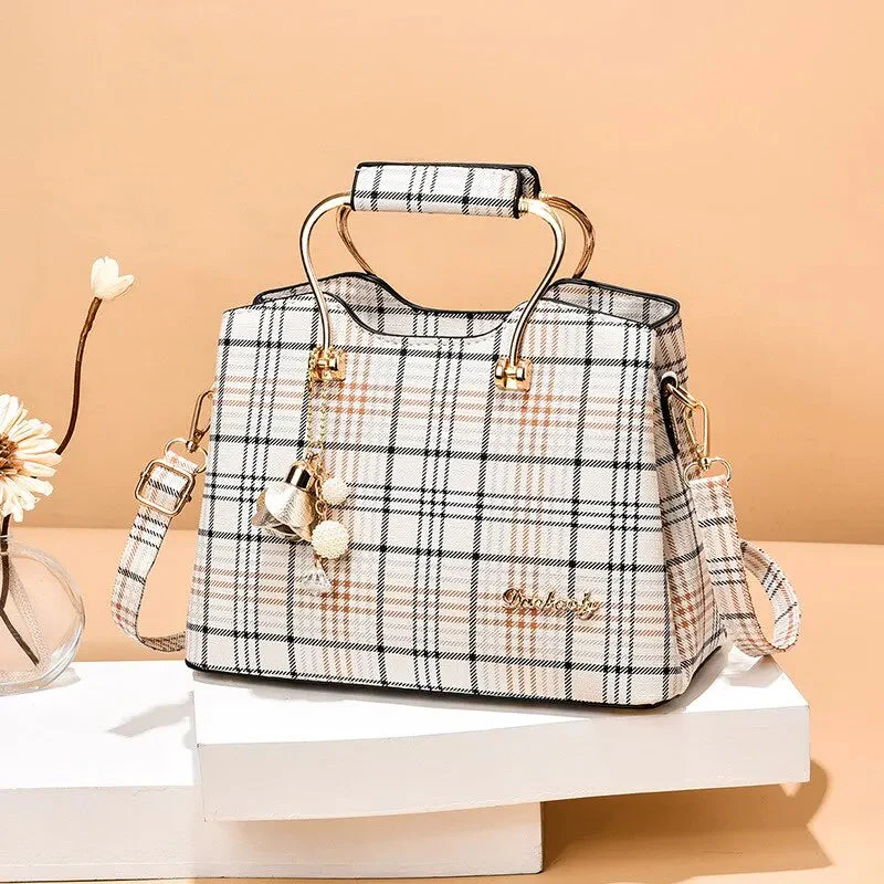 Praktische Damen-Schultertasche mit verstellbaren Trägern aus hochwertigem Kunstmaterial - Image 9