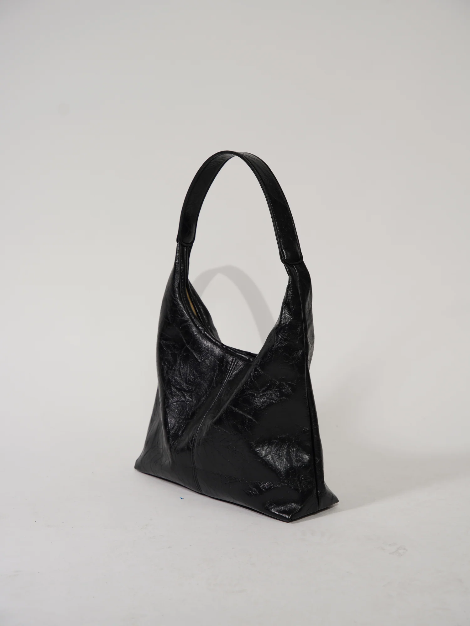 Praktische, stylische Damen-Tragetasche aus Vintage-Leder – robust und langlebig - Image 2