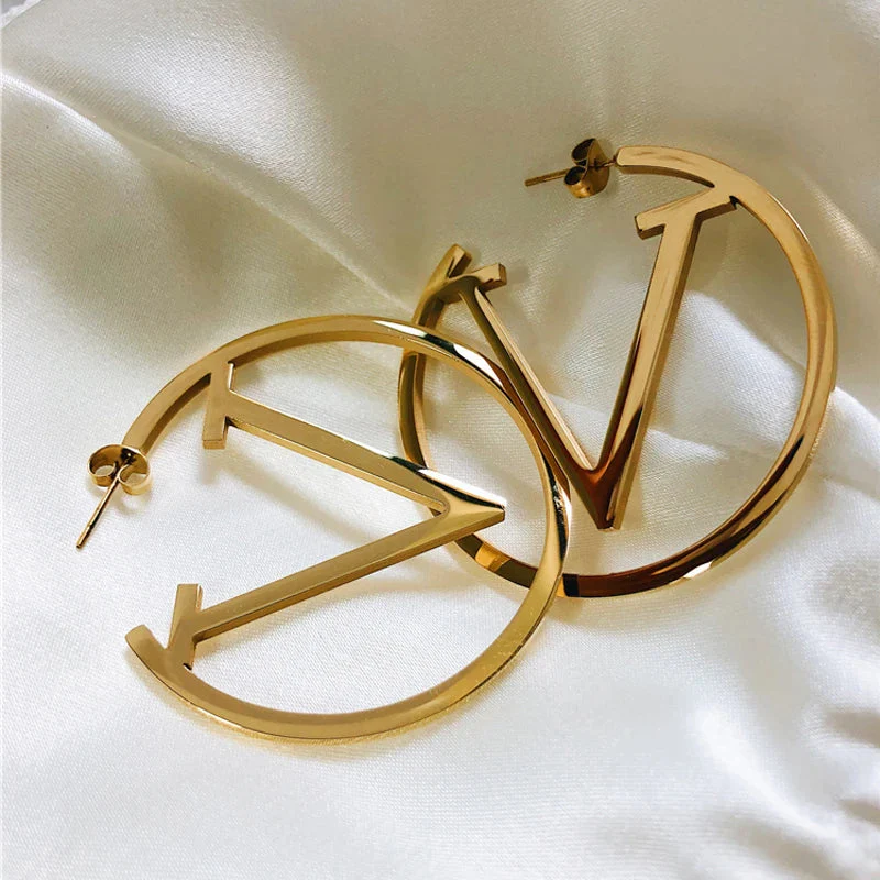 Punk V Ohrringe in Gold - Image 2