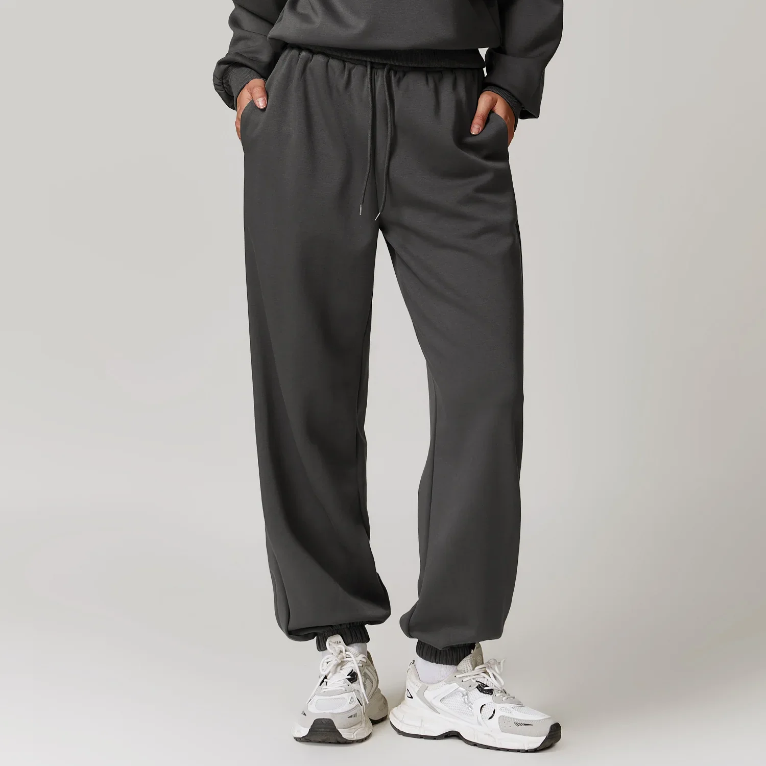 Purex | Flexible Jogginghose für Damen Home Workout - Image 8