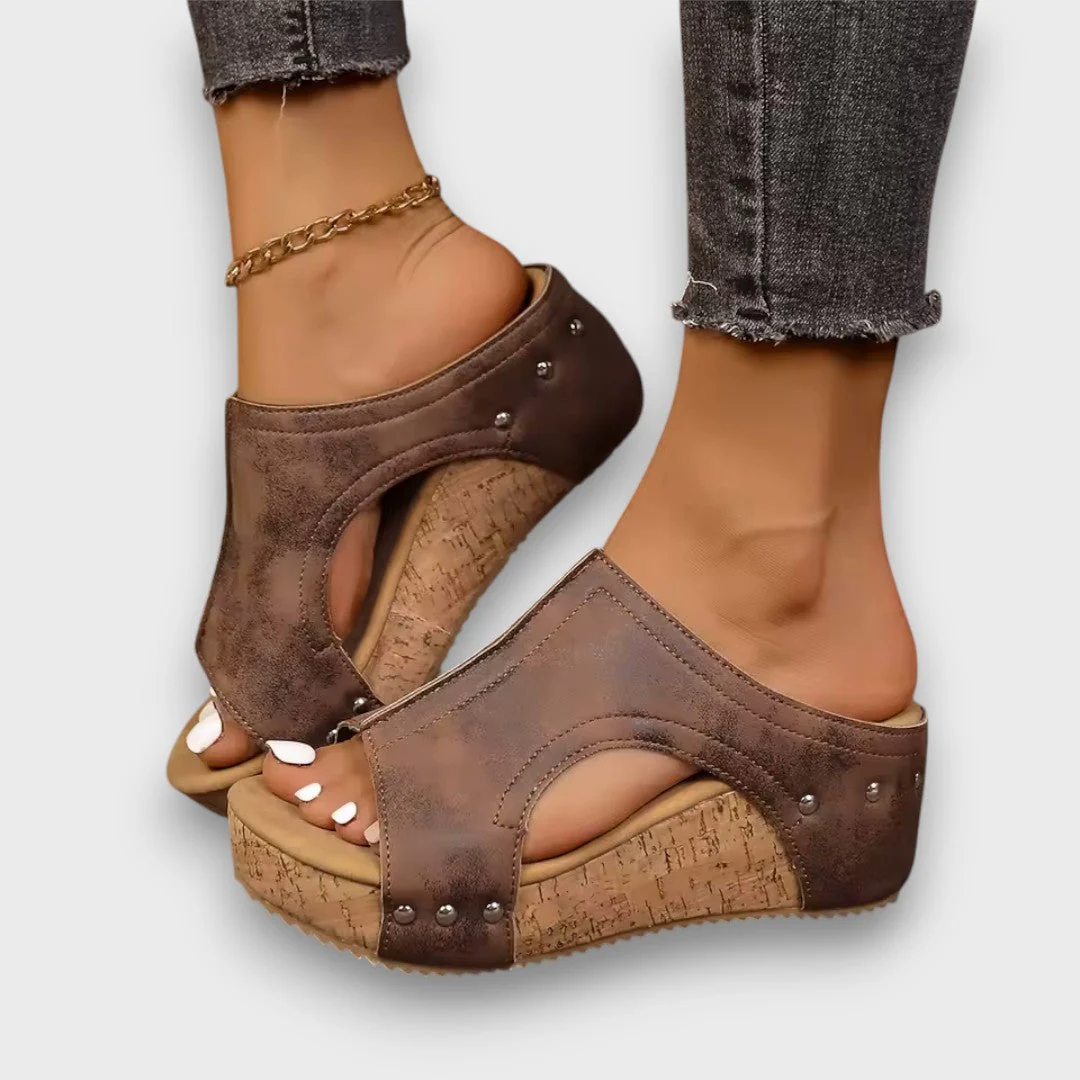 Raya – Keilsandalen mit Cut-Out-Design - Image 4