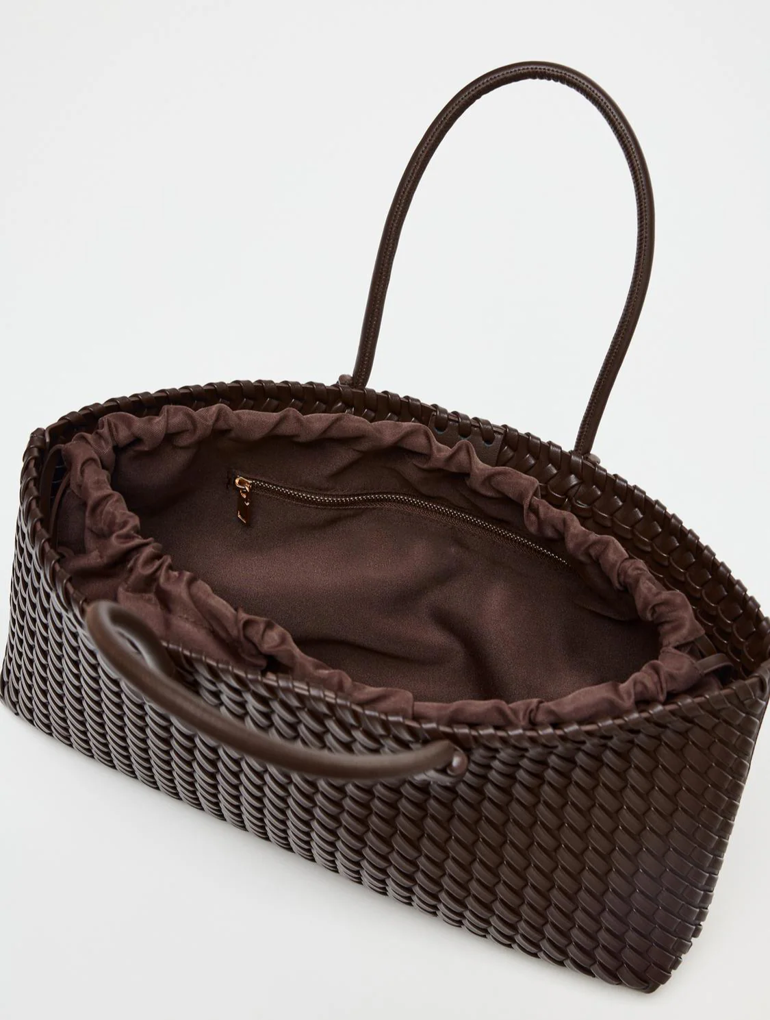 REGALIA - Image 2