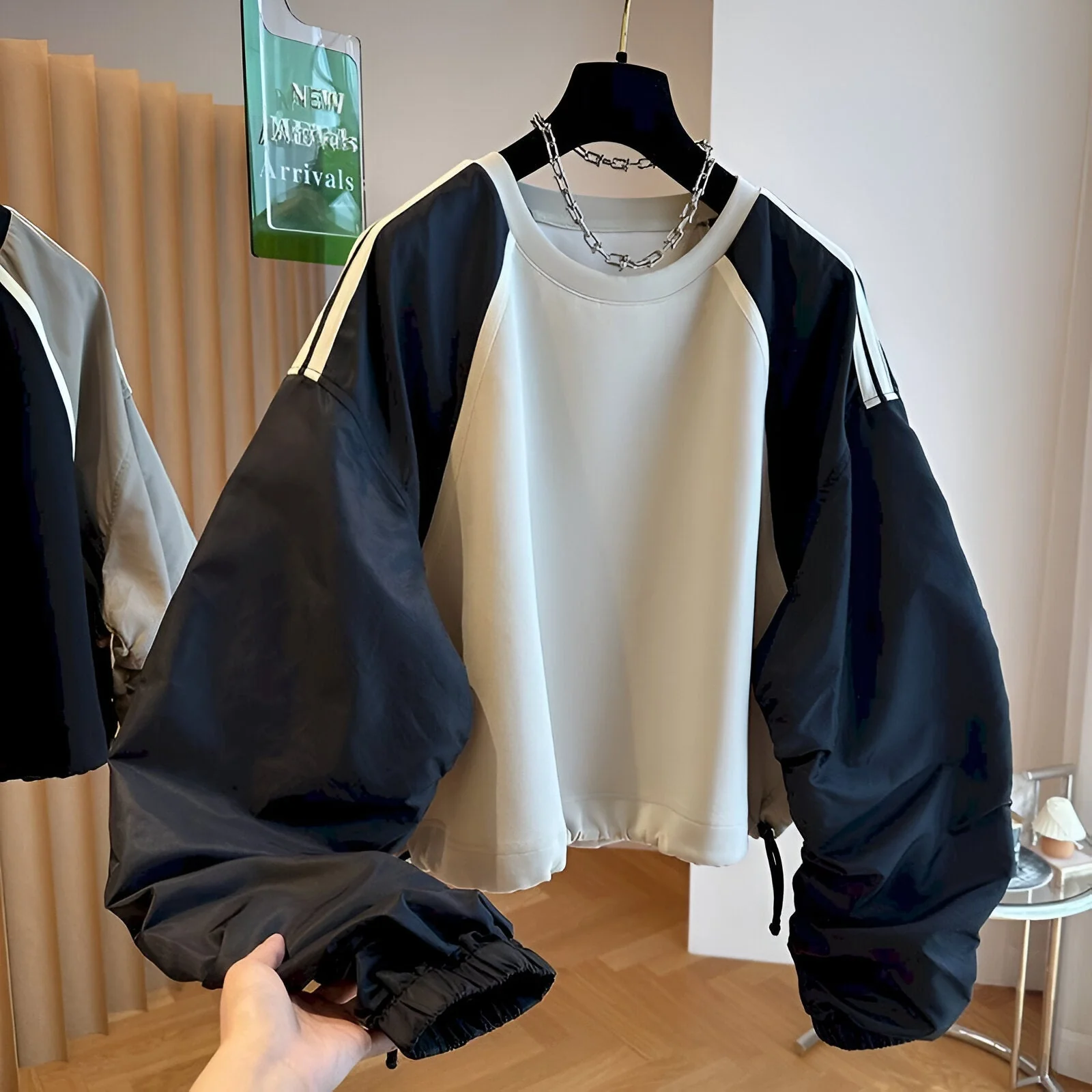 Regina | Müheloser Stil mit einem gemütlichen Twist - Image 4