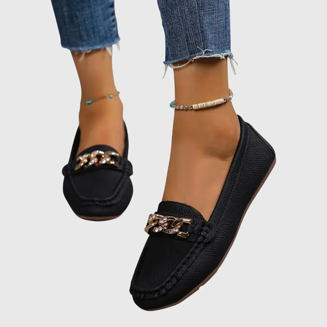 Regine | Damen Kettendetail Slip-On Loafer - Image 4