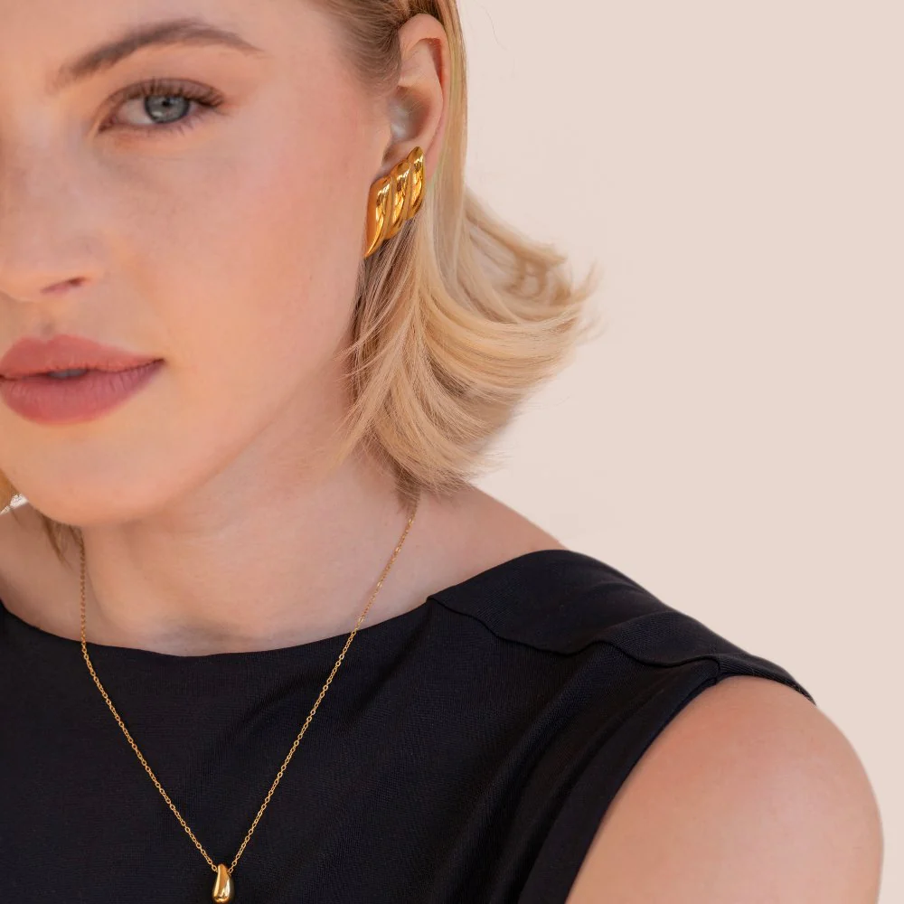 Rene Chunky Gold Ohrringe - Image 4