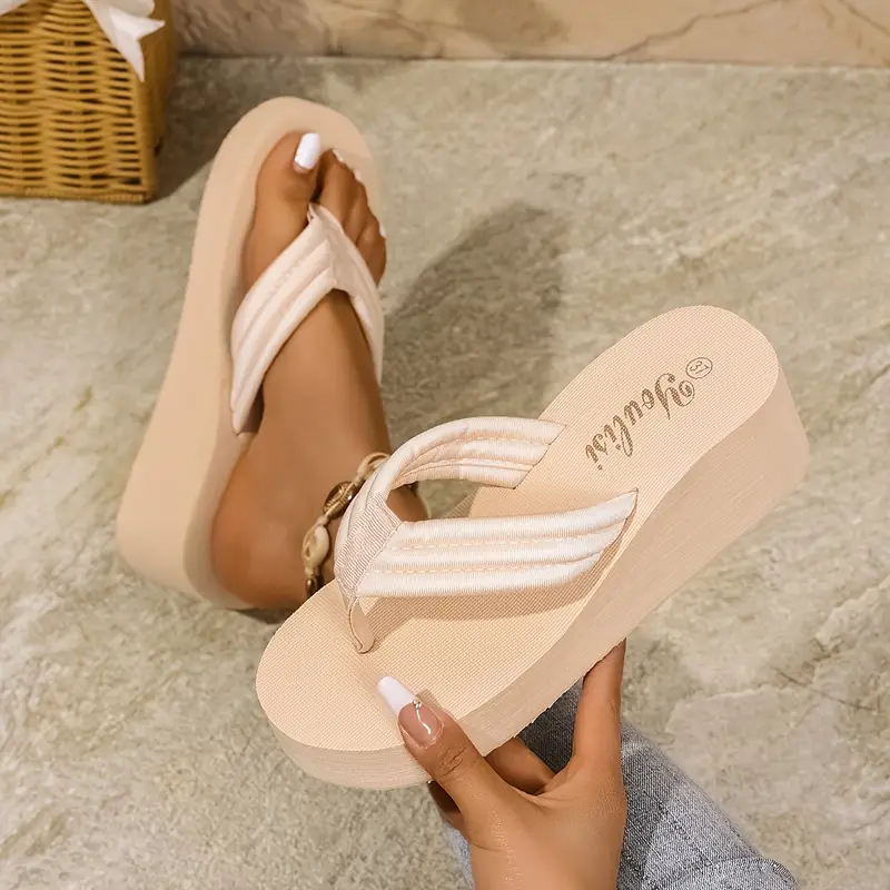 Rieda – Strukturierte Plateau-Flip-Flops mit gepolsterten Riemen - Image 3