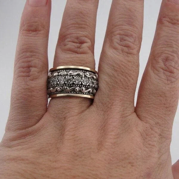 Ring mit geschnitztem Edelstein - Image 4