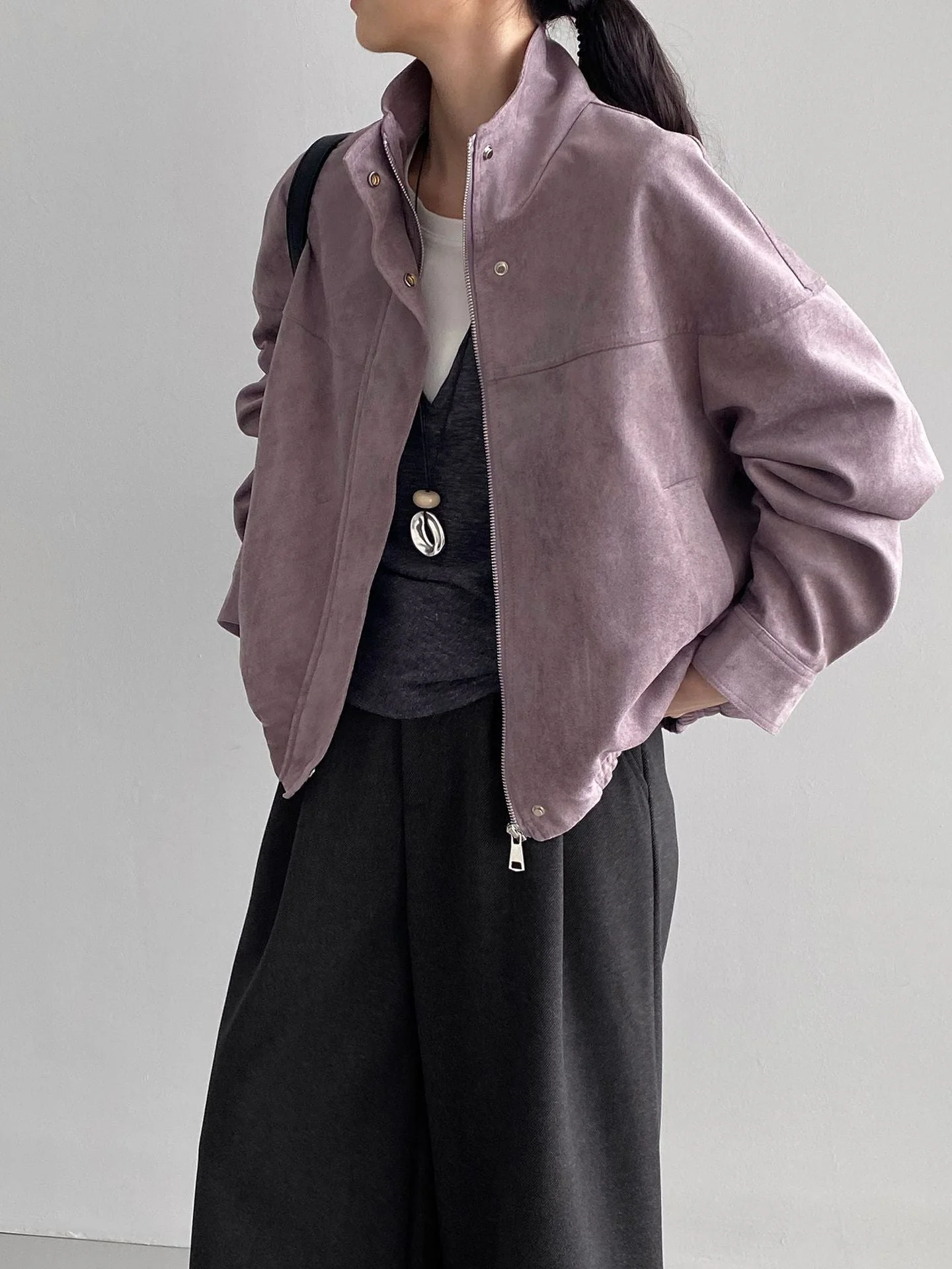 Rinla | Wildlederjacke Mit Stehkragen Und Lockerem Schnitt - Image 4