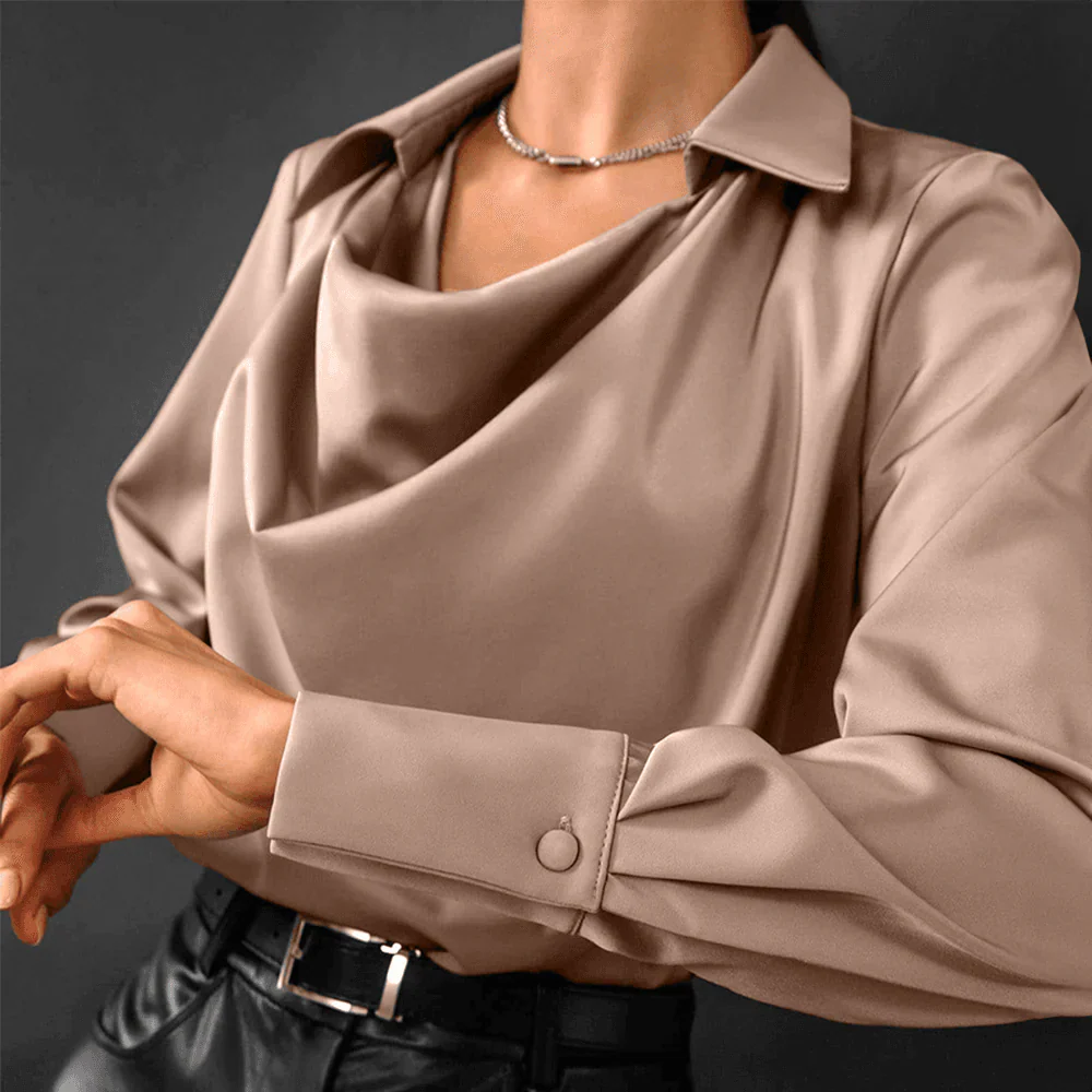 Rose -  Langärmelige Bluse mit V-Ausschnitt - Image 3