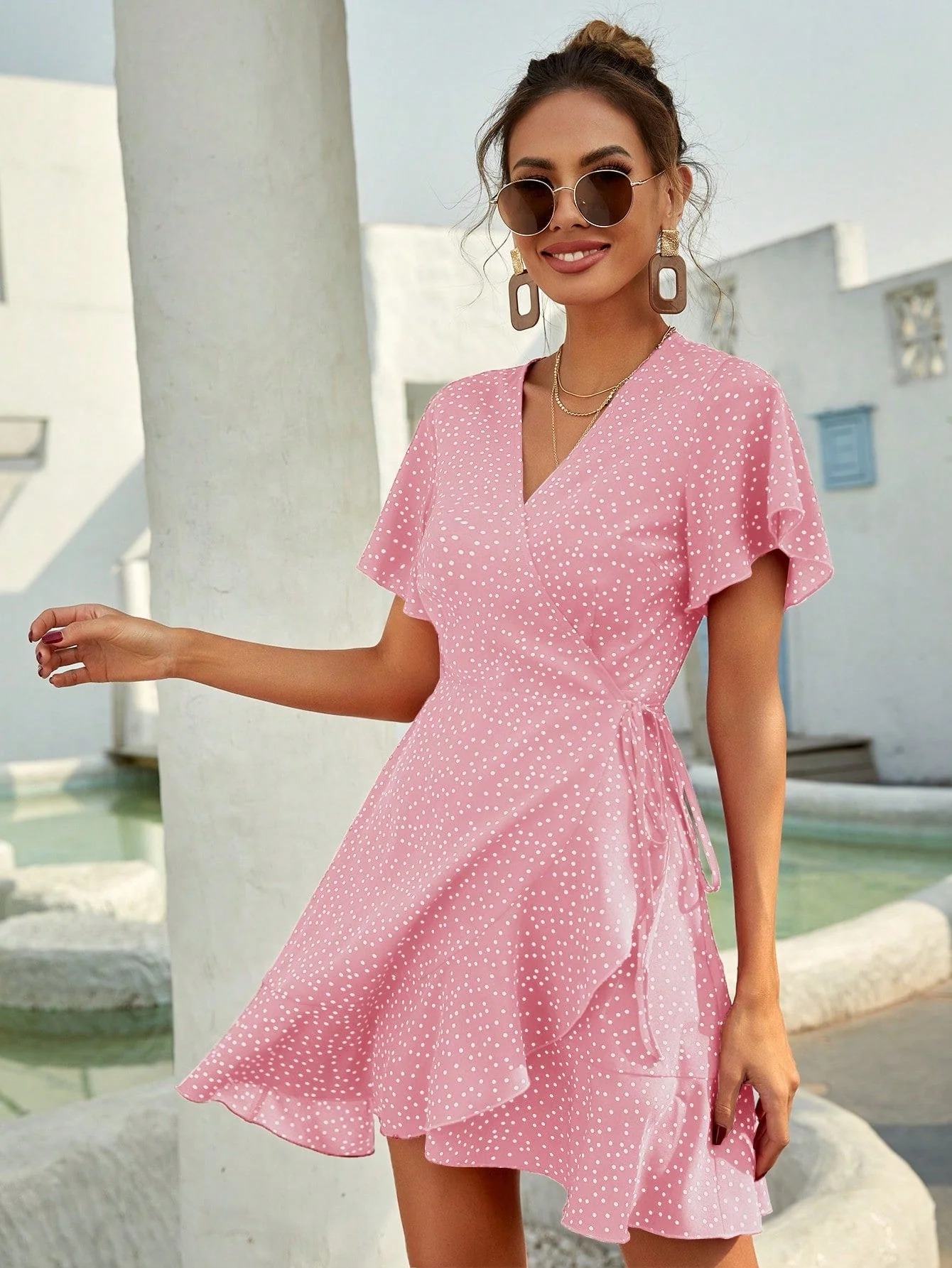 Rotes Wickelkleid mit Punkten – Sommerliches Kurzkleid mit Volants - Image 10
