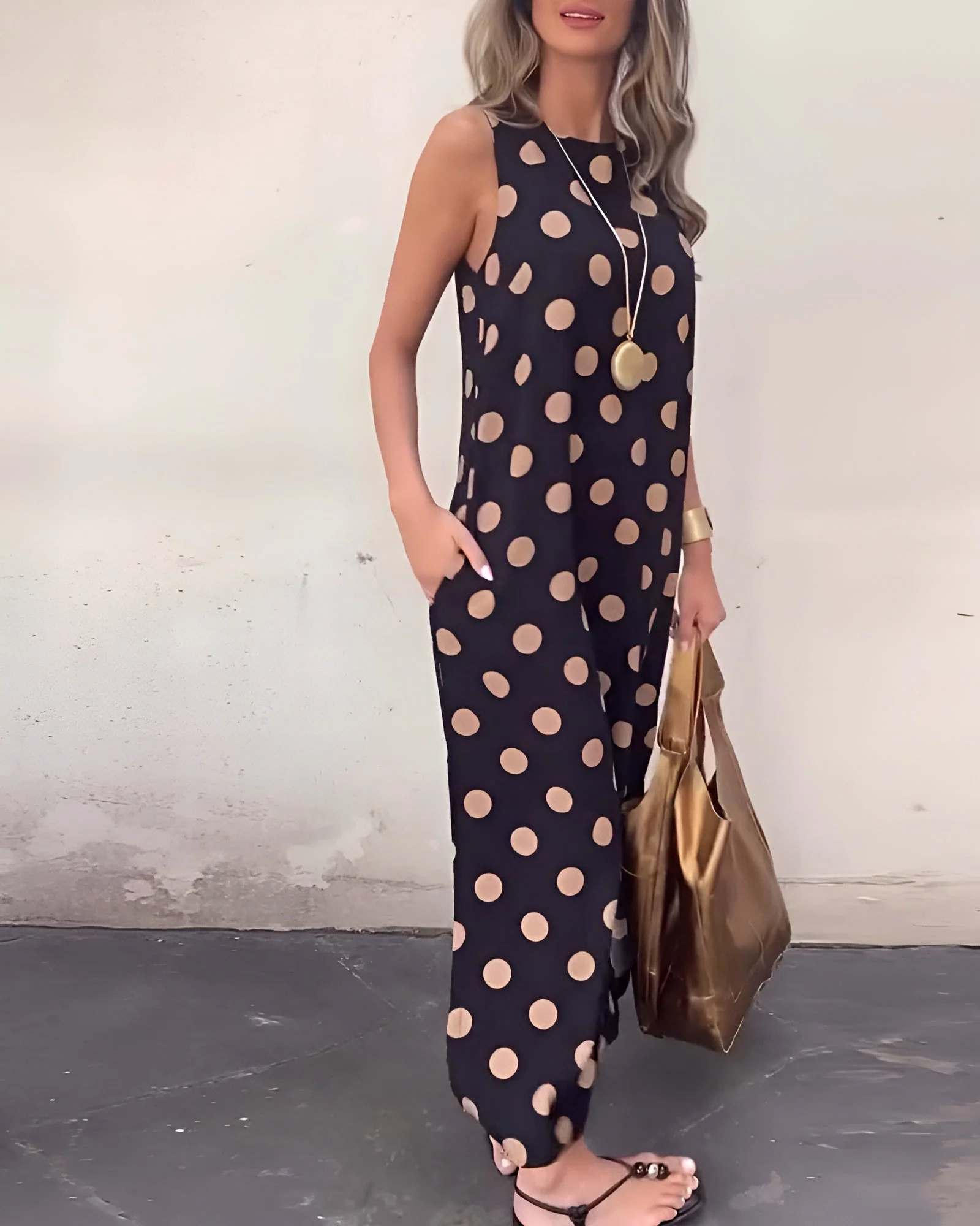 Roxane | Maxi-Playsuit mit Tupfen und Schlitz - Image 3