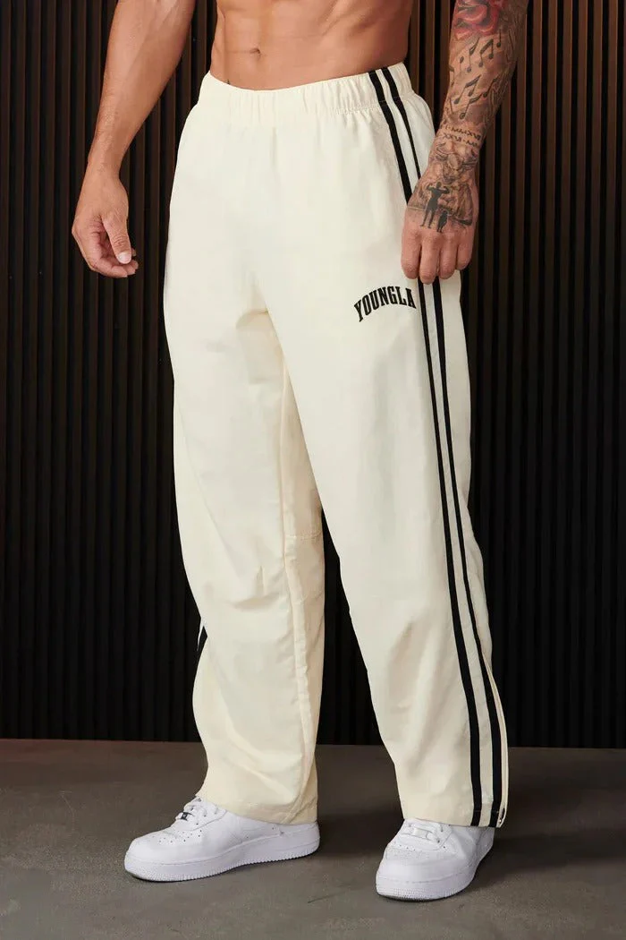 Rubén- Herren Sporthose mit Doppelstreifen Print - Image 4