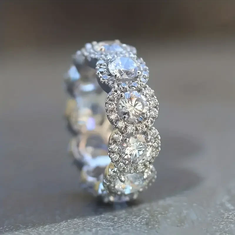 Runder glänzender Vintage-Ring in Silber