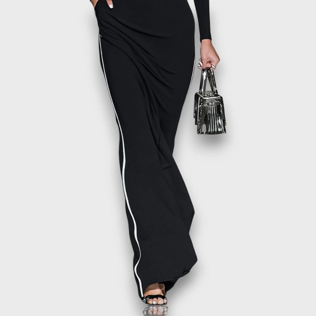 Salvinea – Figurbetontes Maxikleid mit quadratischem Ausschnitt - Image 3