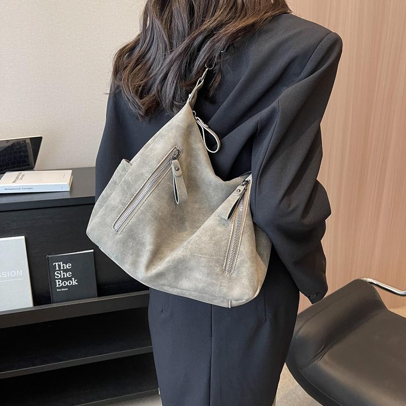 SARAH - Image 12