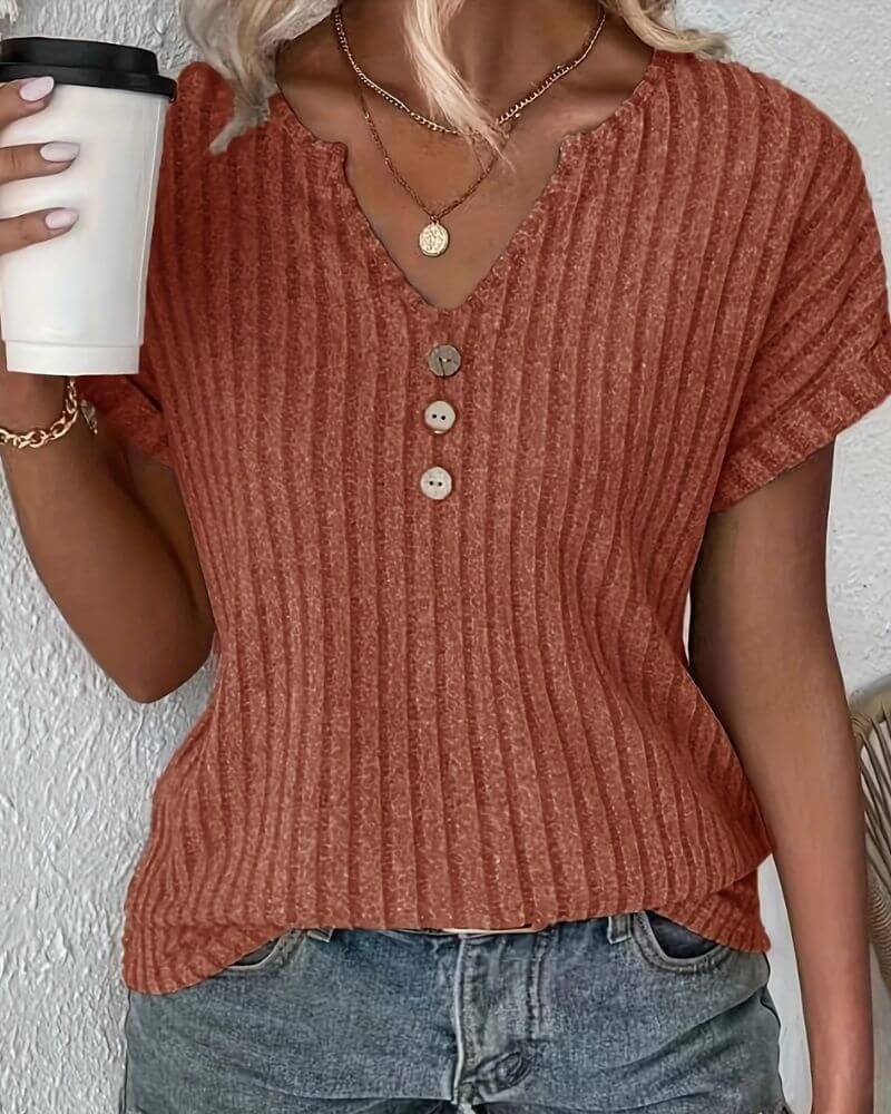 Sarah – Sommerliche Freizeitbluse mit V-Ausschnitt - Image 8