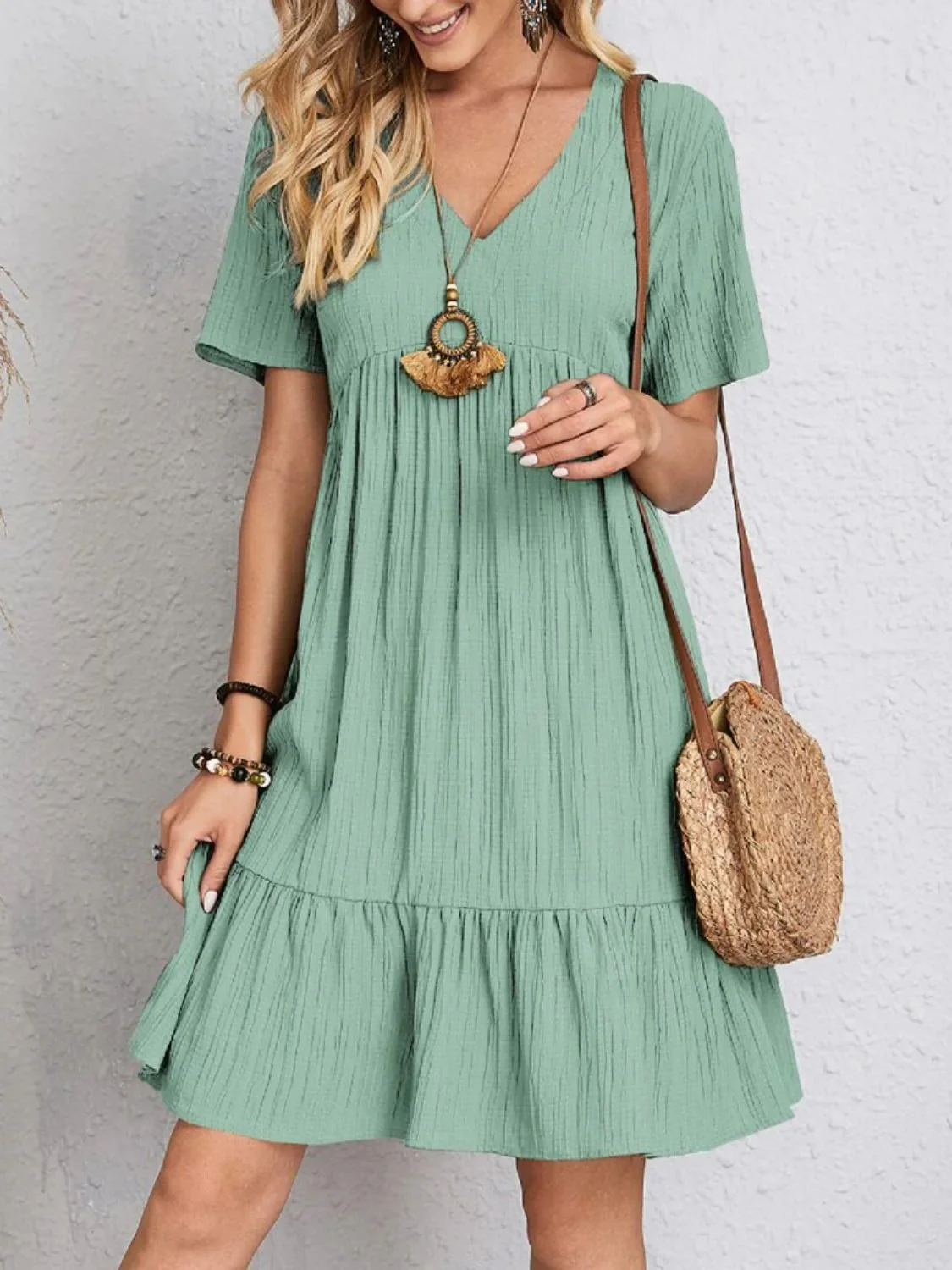 Saskia- Damen Sommerkleid mit Rüschendetails und V-Ausschnitt - Image 7