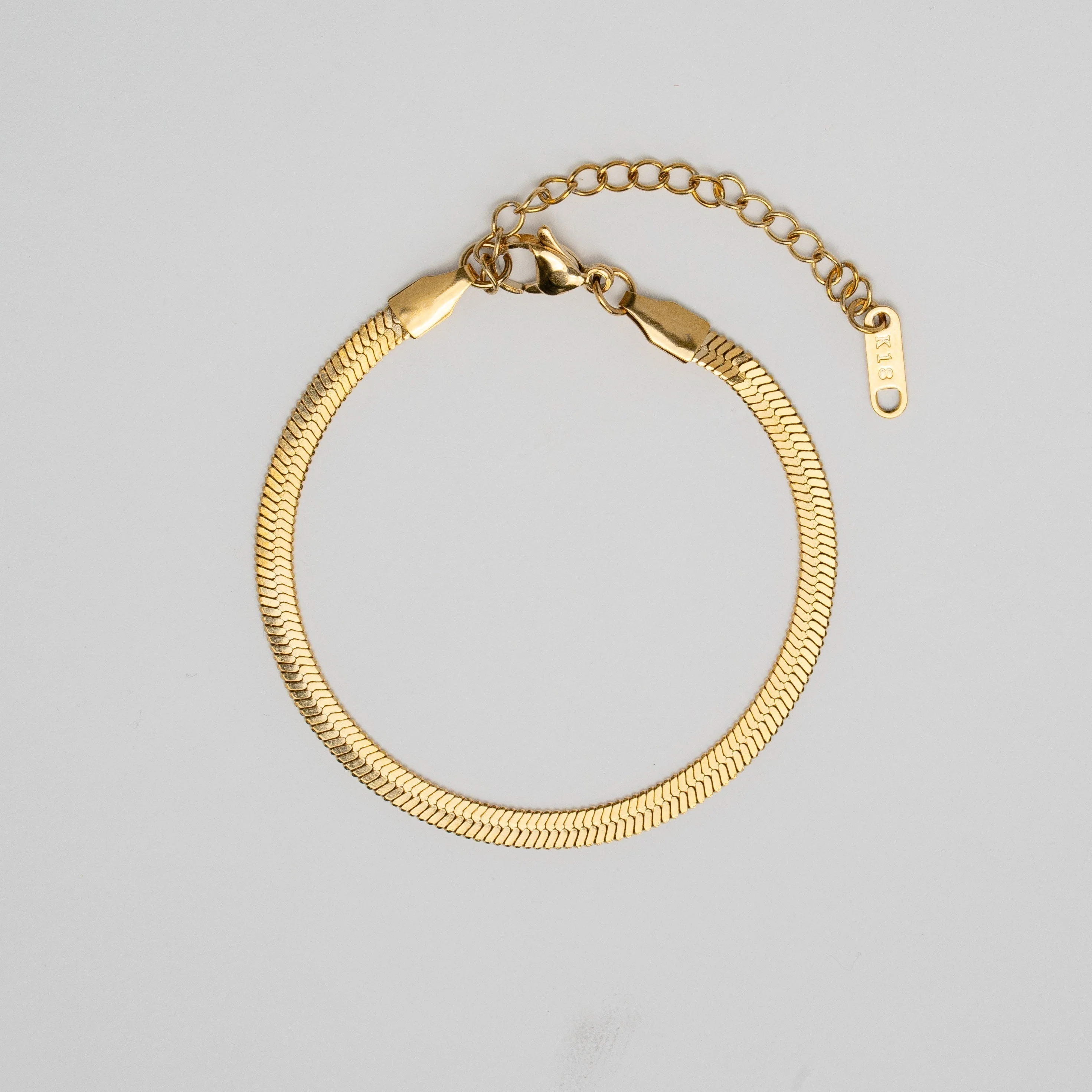 Schlangen-inspiriertes Sarya-Armband - Image 7