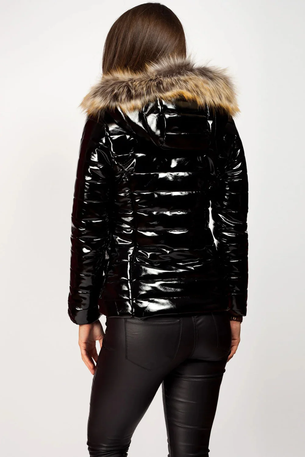 Schwarz glänzender Parka mit Kapuze für Damen | Winter - Image 5