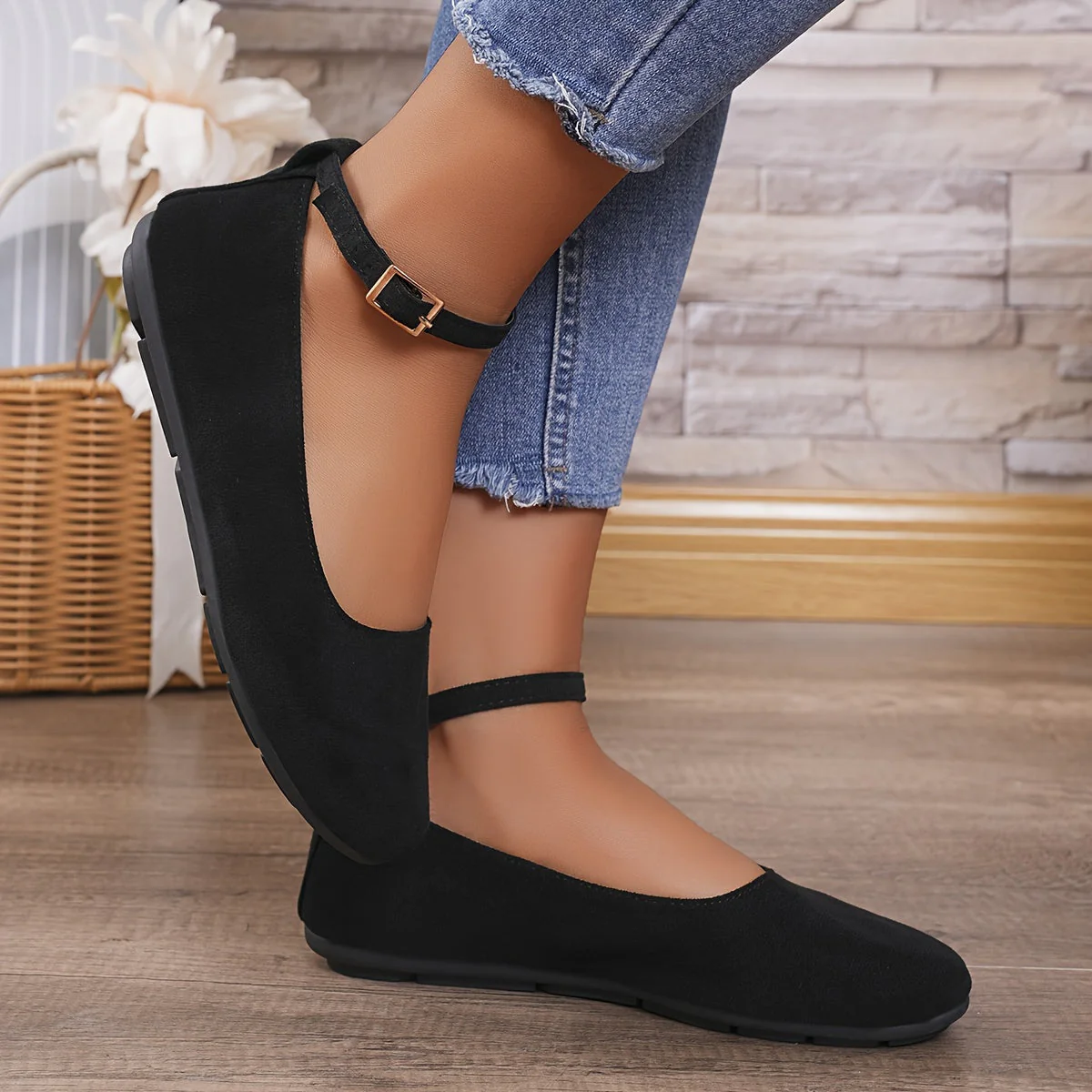 Schwarze Dirndl Schuhe mit Knöchelriemen für Damen | Flach - Image 3