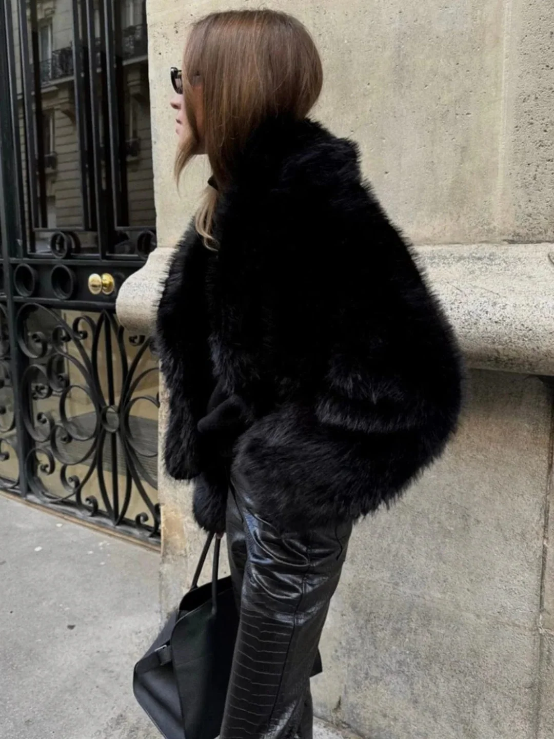 Schwarze Luxus-Softjacke für Damen | Winter - Image 2