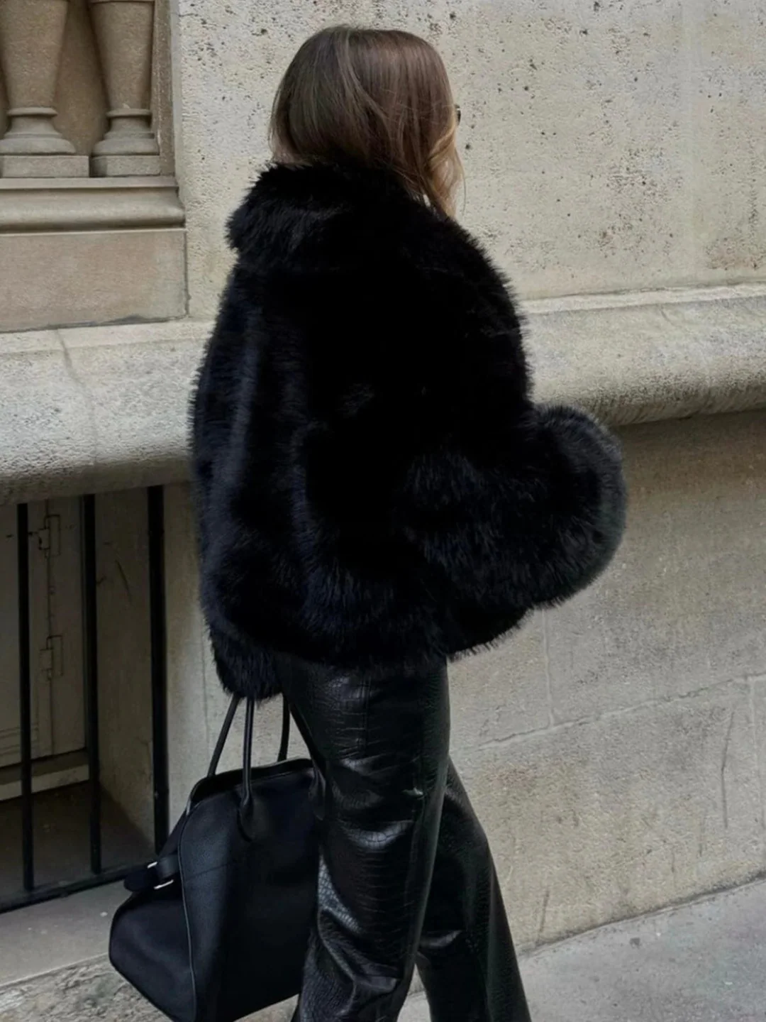 Schwarze Luxus-Softjacke für Damen | Winter - Image 3