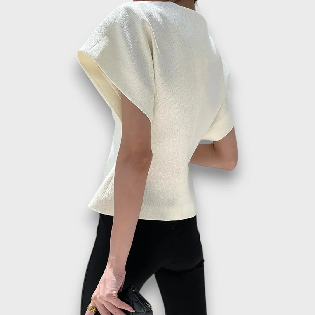 Selene – Minimalistisches Drapier-Top mit Goldakzent - Image 2