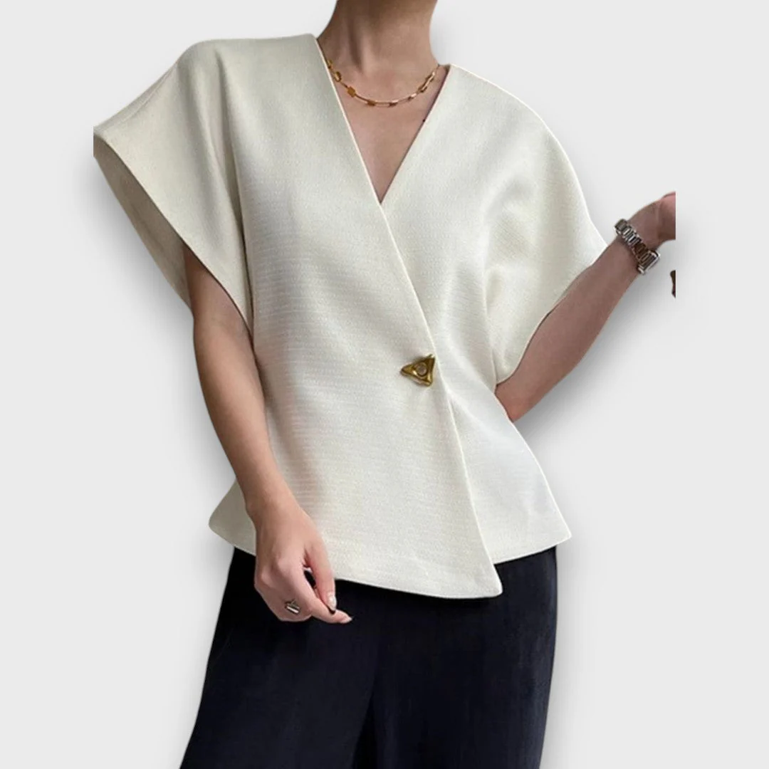 Selene – Minimalistisches Drapier-Top mit Goldakzent - Image 3