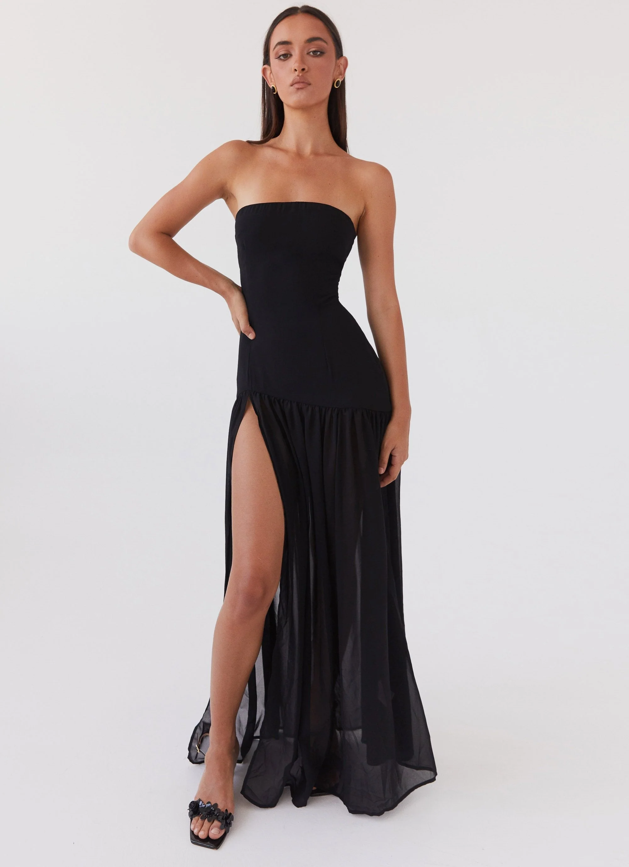 Selia | Langes, Trägerloses, Fließendes Kleid - Image 13