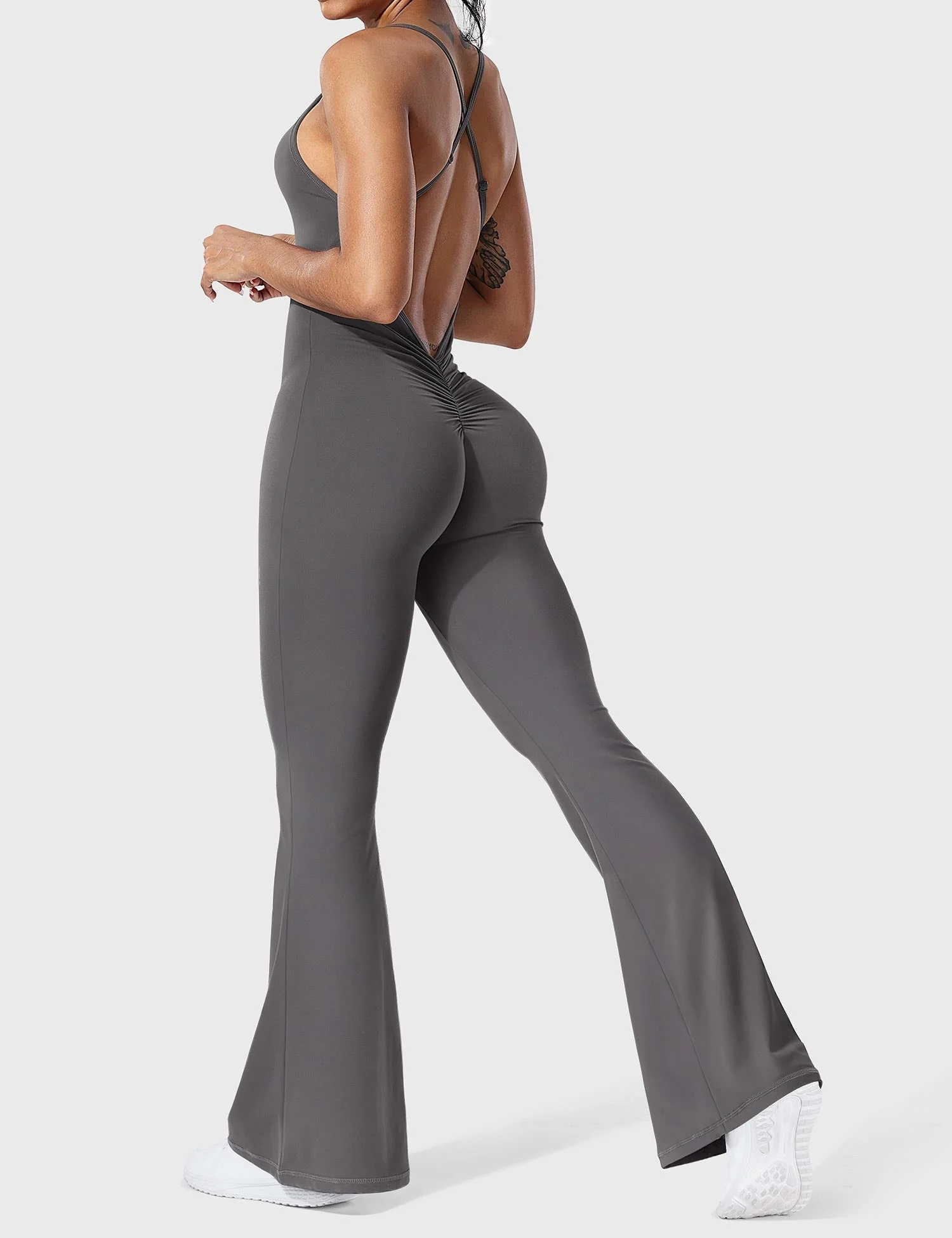Serafina | Backless Flare Jumpsuit mit verstellbaren Trägern - Image 10