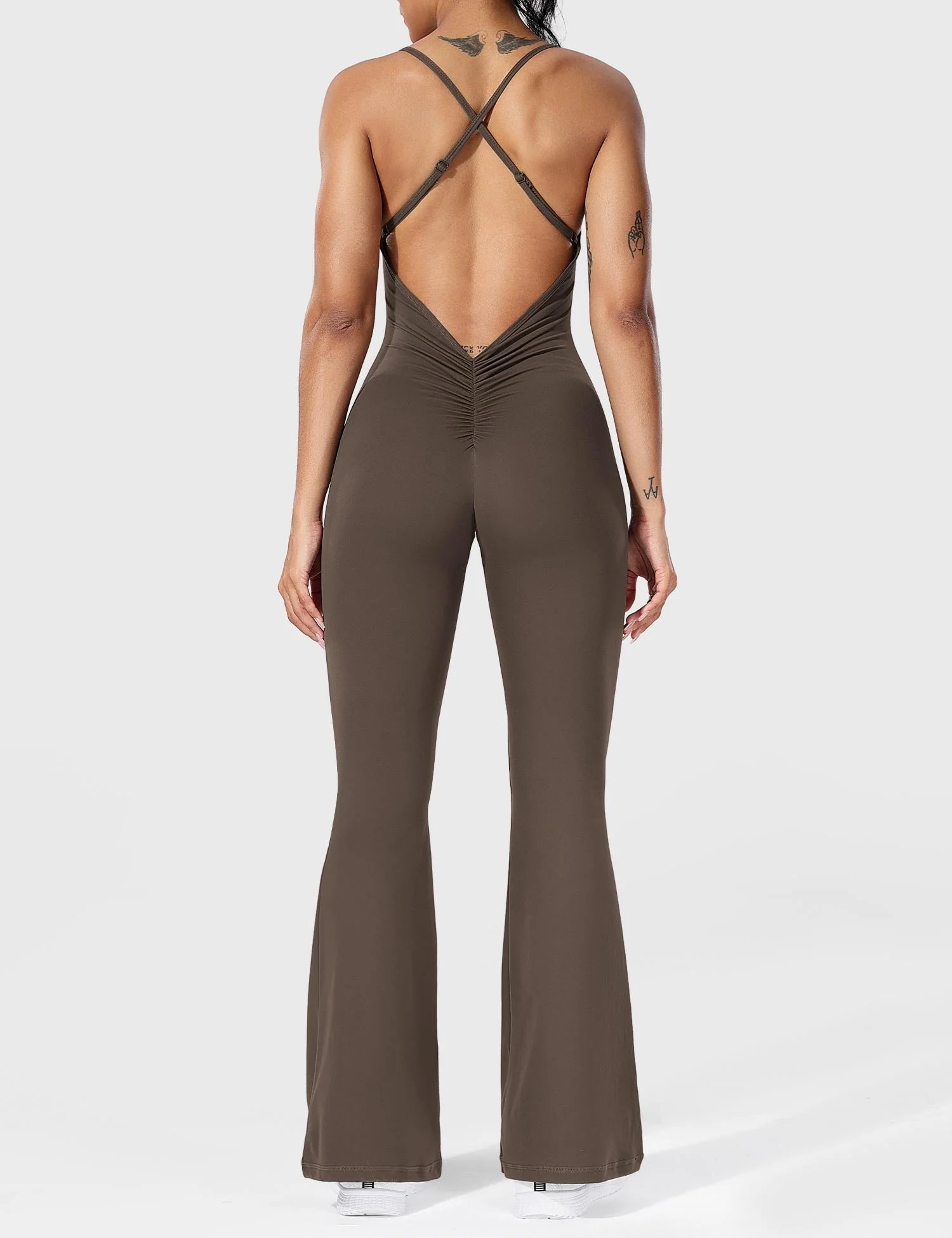 Serafina | Backless Flare Jumpsuit mit verstellbaren Trägern - Image 24