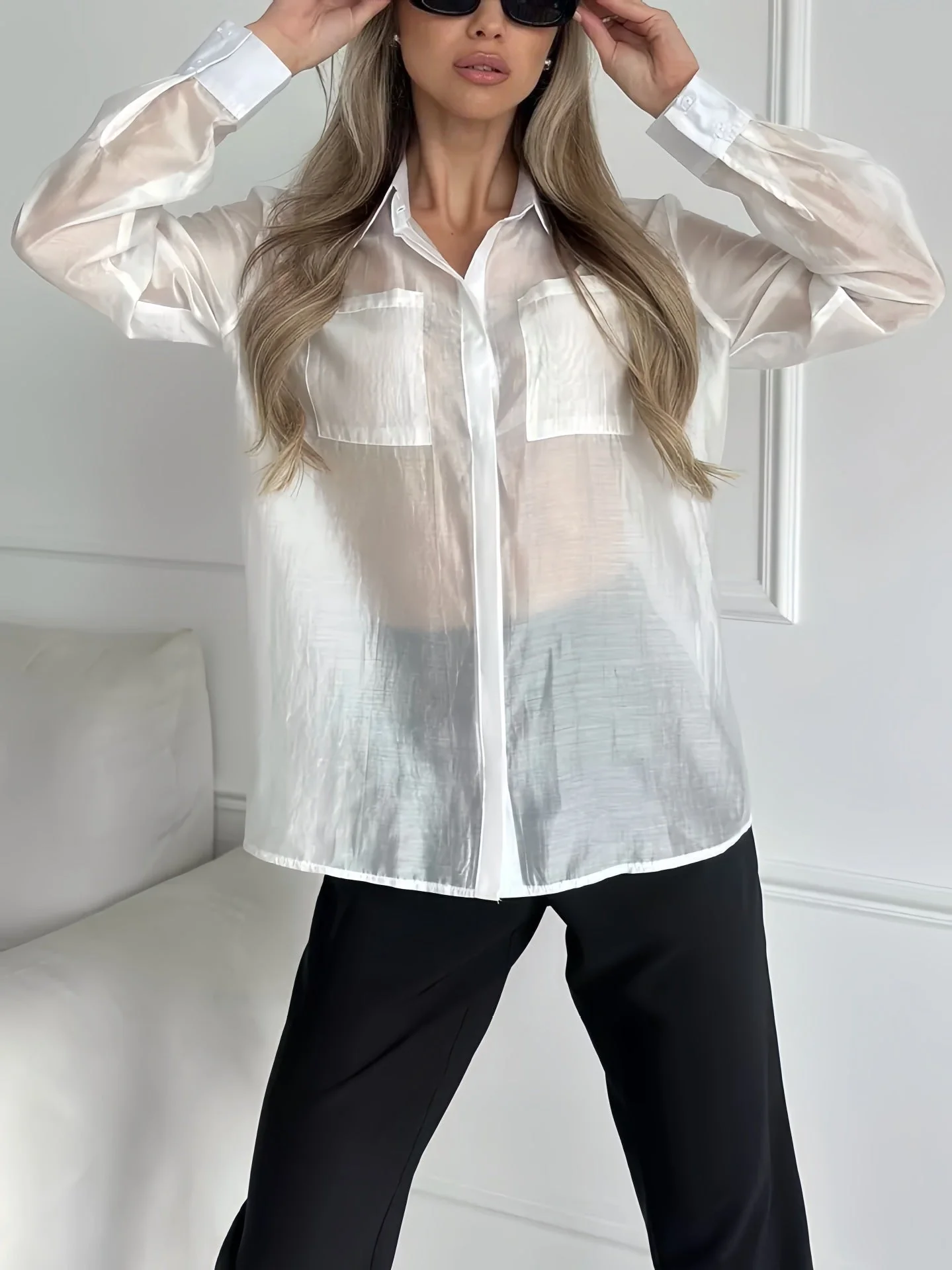 Serena- Damen Transparente Bluse mit strukturiertem Gewebe - Image 2