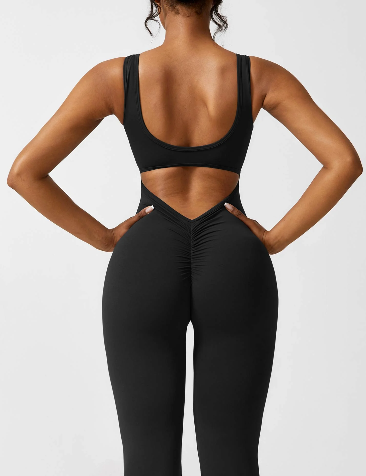 Sienna | Rückenfreier Flare-Jumpsuit - Image 14