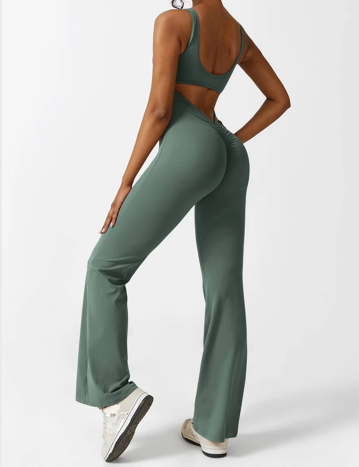 Sienna | Rückenfreier Flare-Jumpsuit - Image 37