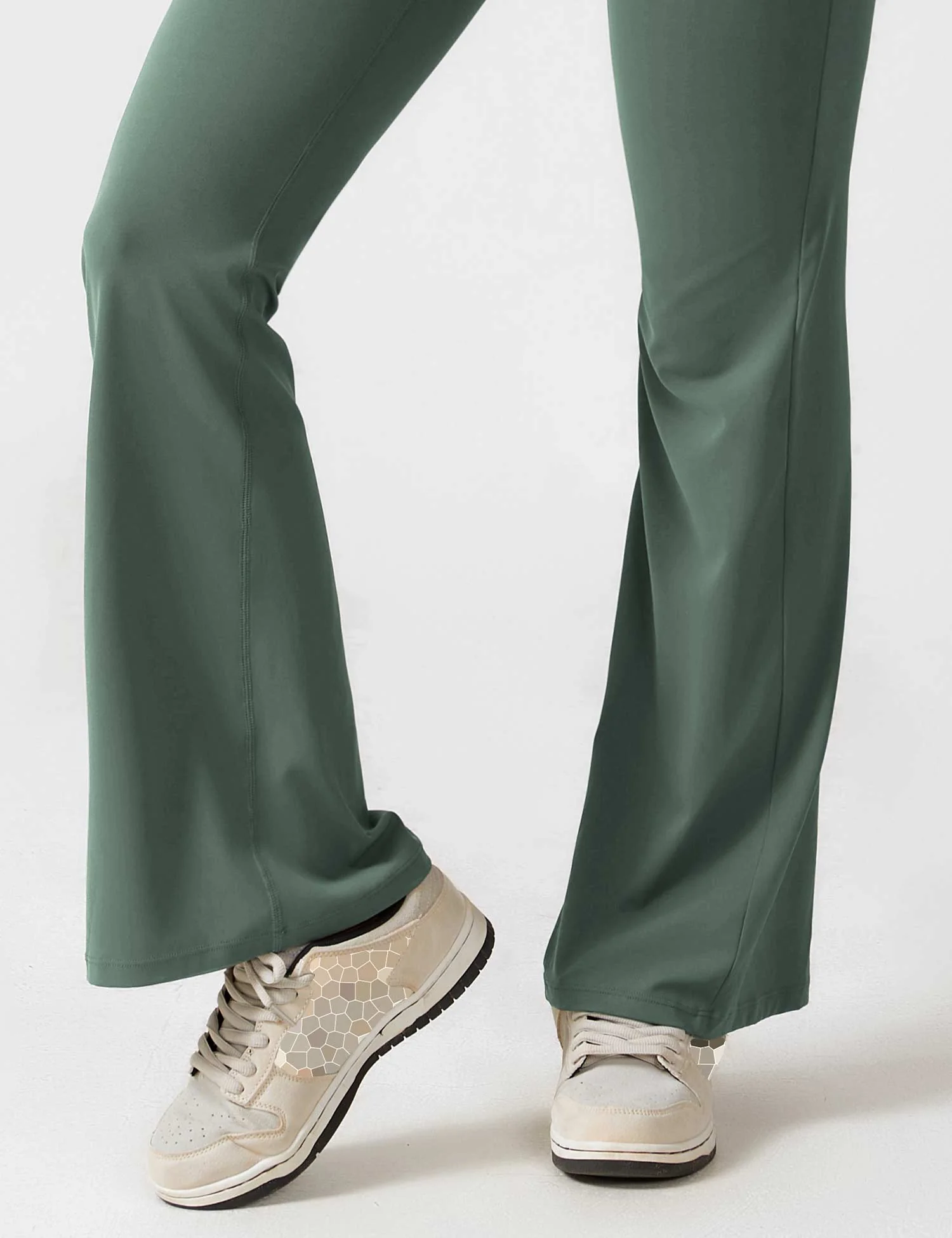 Sienna | Rückenfreier Flare-Jumpsuit - Image 40