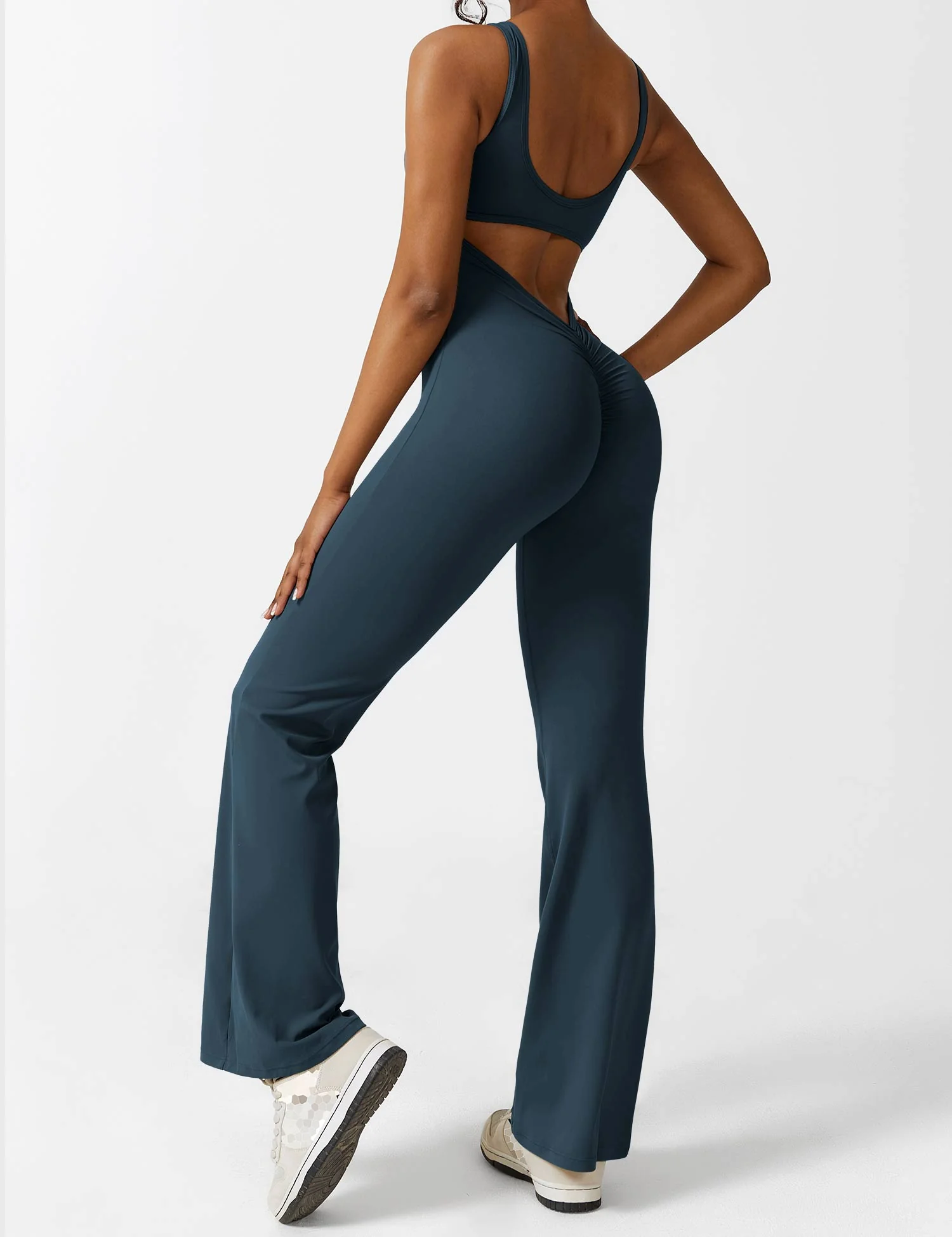 Sienna | Rückenfreier Flare-Jumpsuit - Image 42
