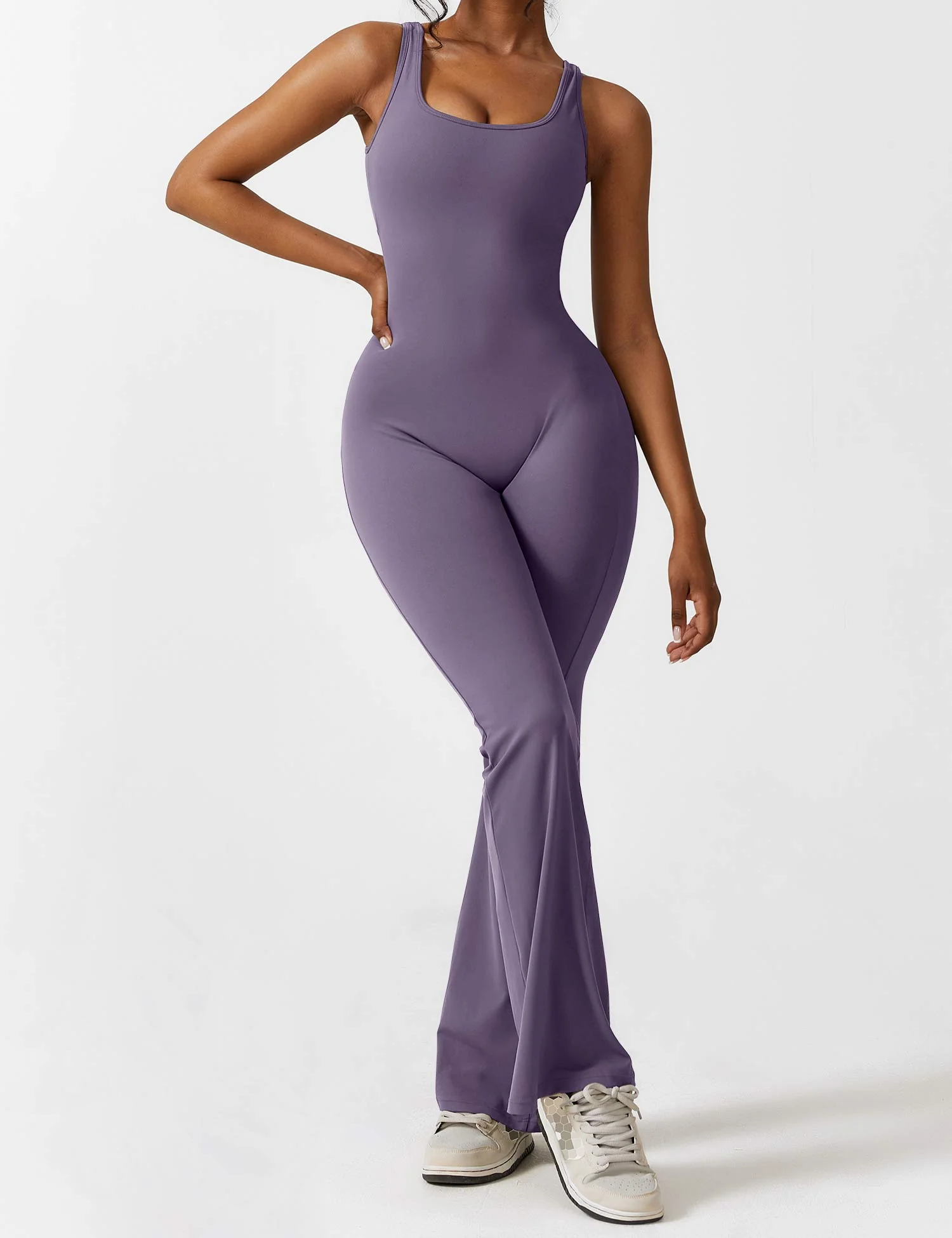 Sienna | Rückenfreier Flare-Jumpsuit - Image 57