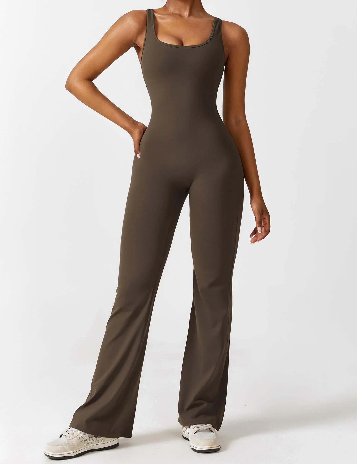 Sienna | Rückenfreier Flare-Jumpsuit - Image 7