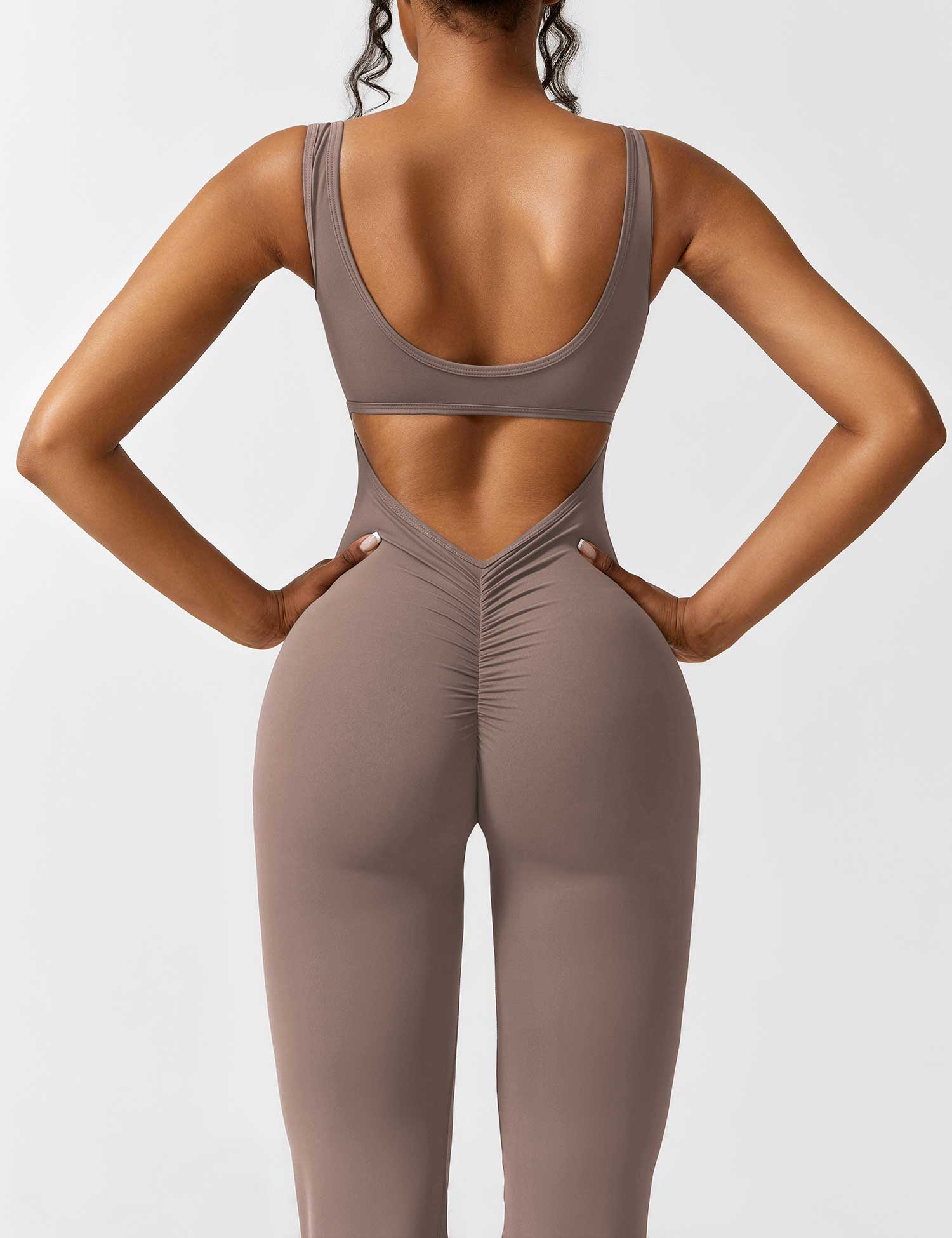 Sienna | Rückenfreier Flare-Jumpsuit - Image 74
