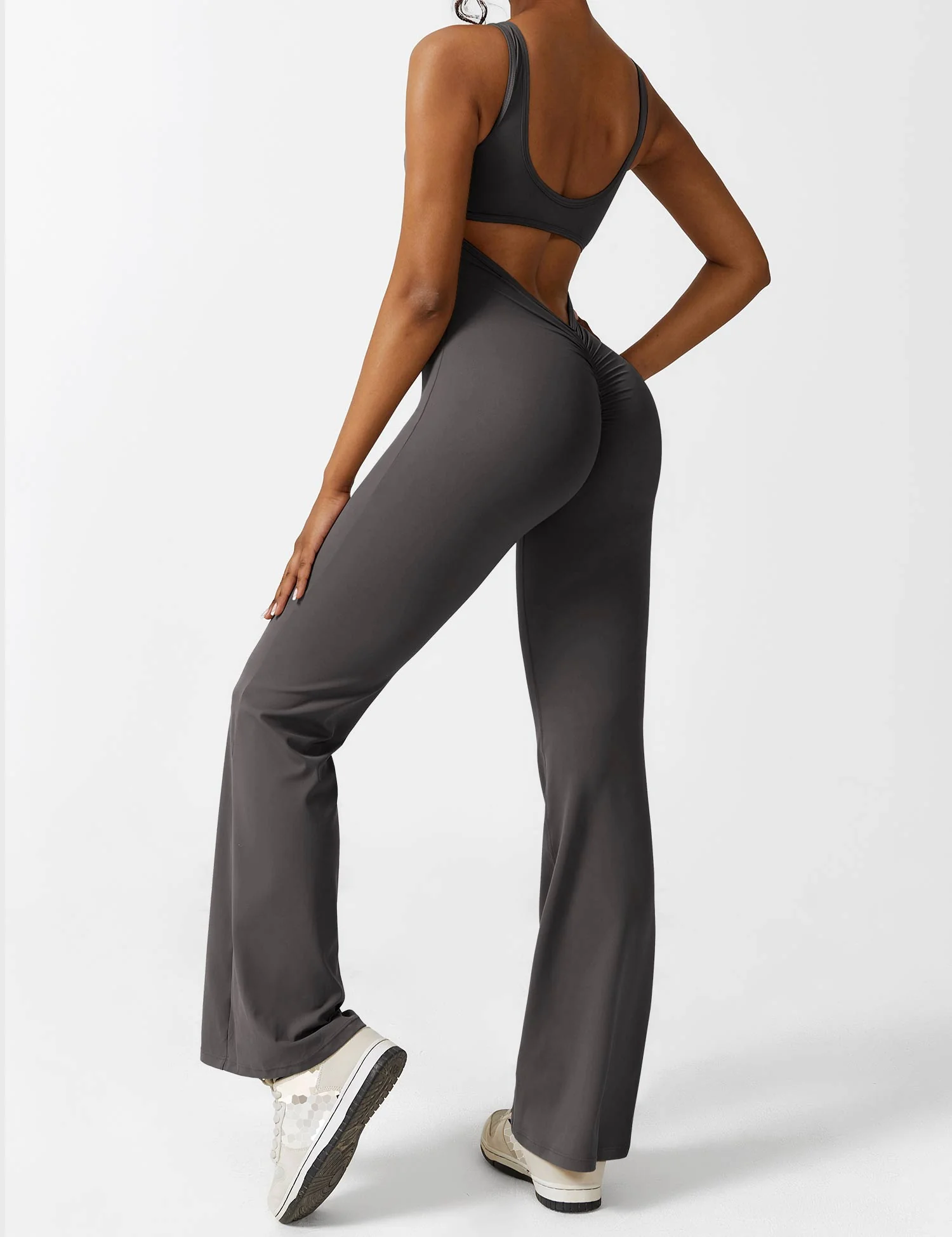 Sienna | Rückenfreier Flare-Jumpsuit - Image 77