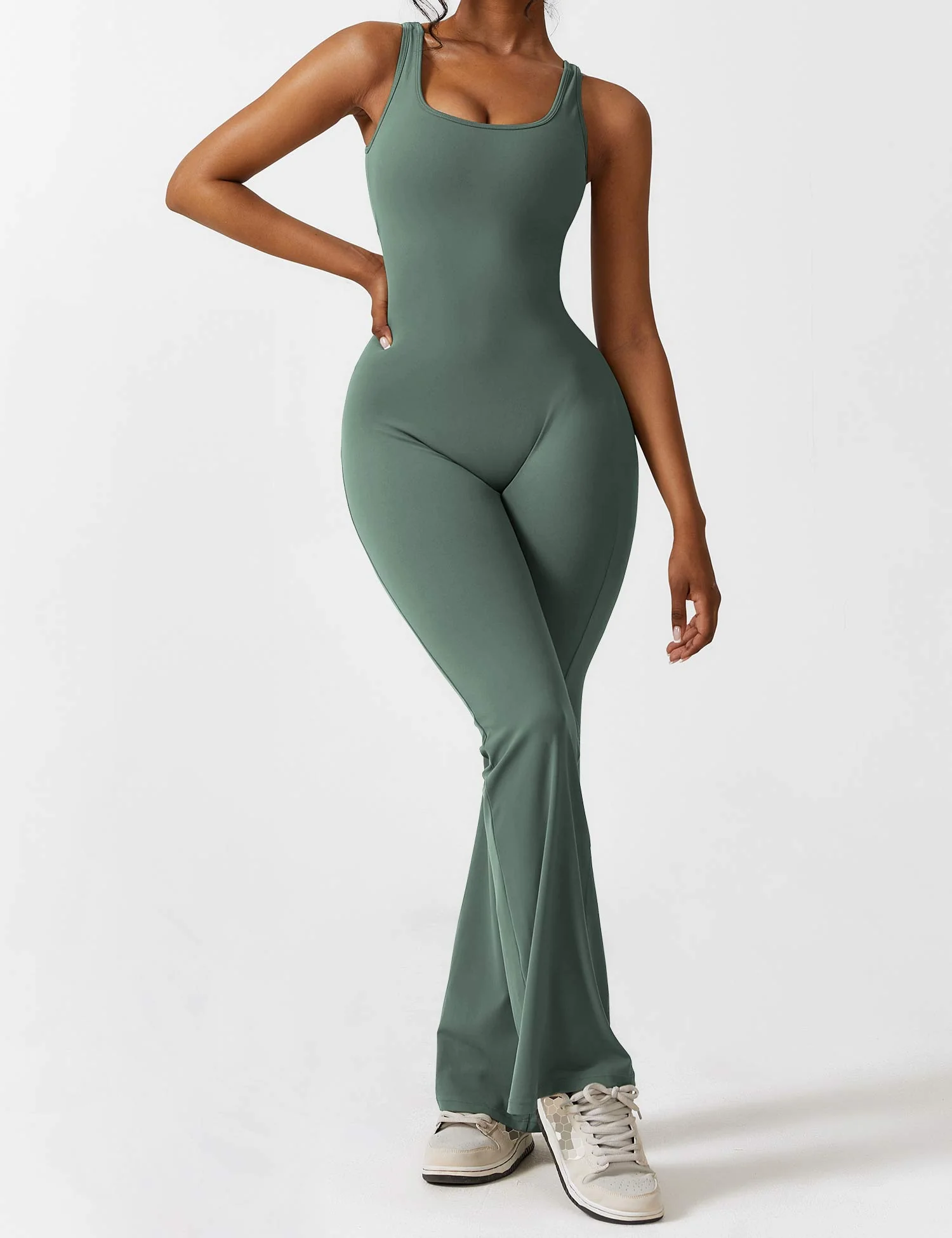 Sienna | Rückenfreier Flare-Jumpsuit - Image 88