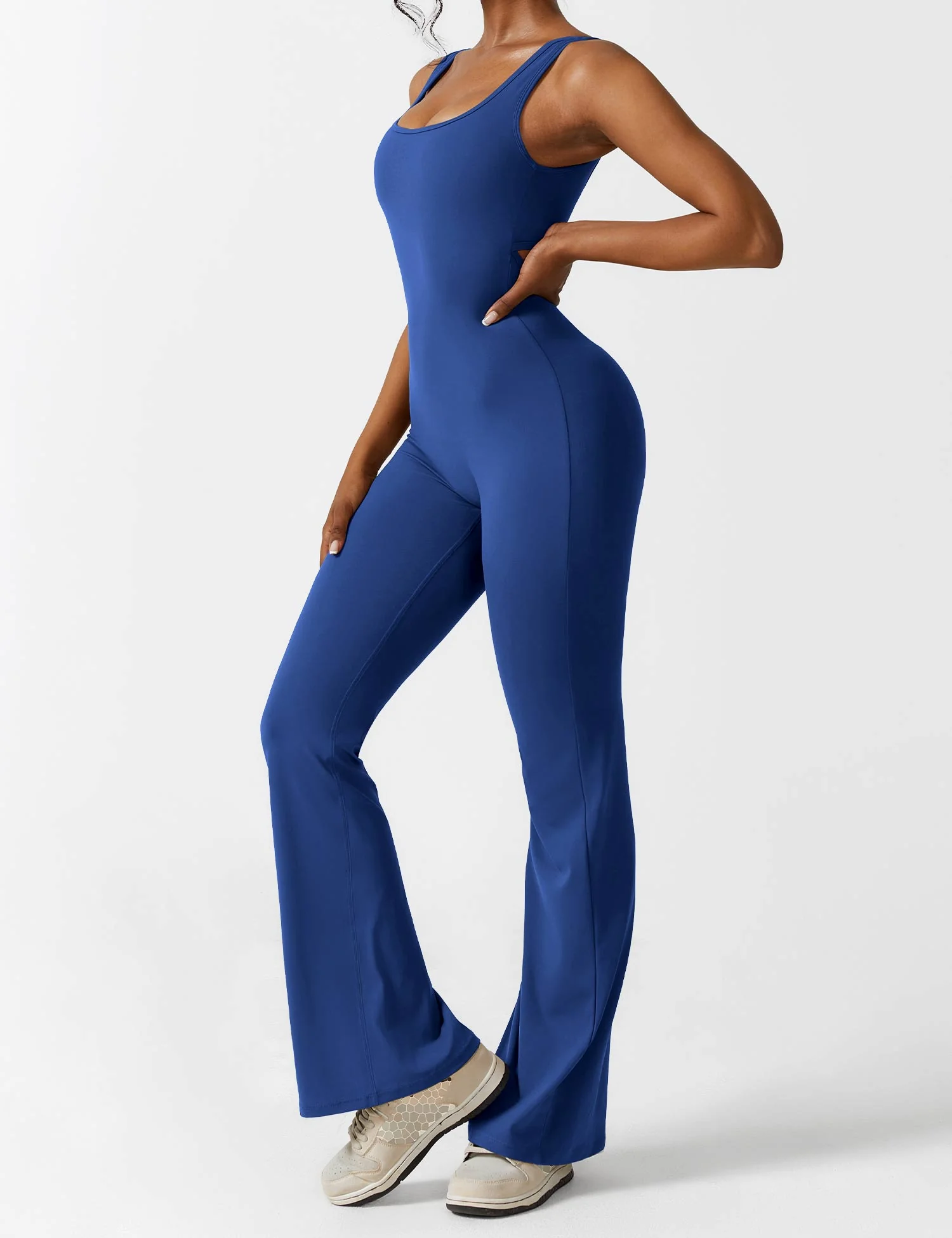 Sienna | Rückenfreier Flare-Jumpsuit - Image 90