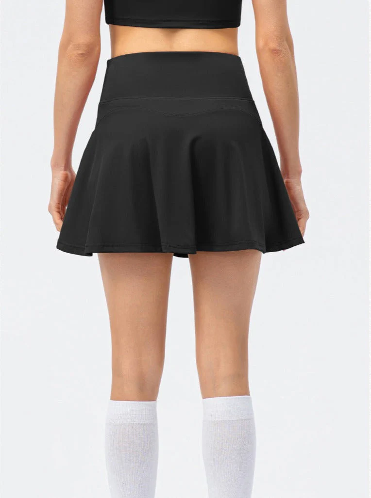 Sienna | Sportlicher Tennisrock mit integrierten Shorts - Image 2