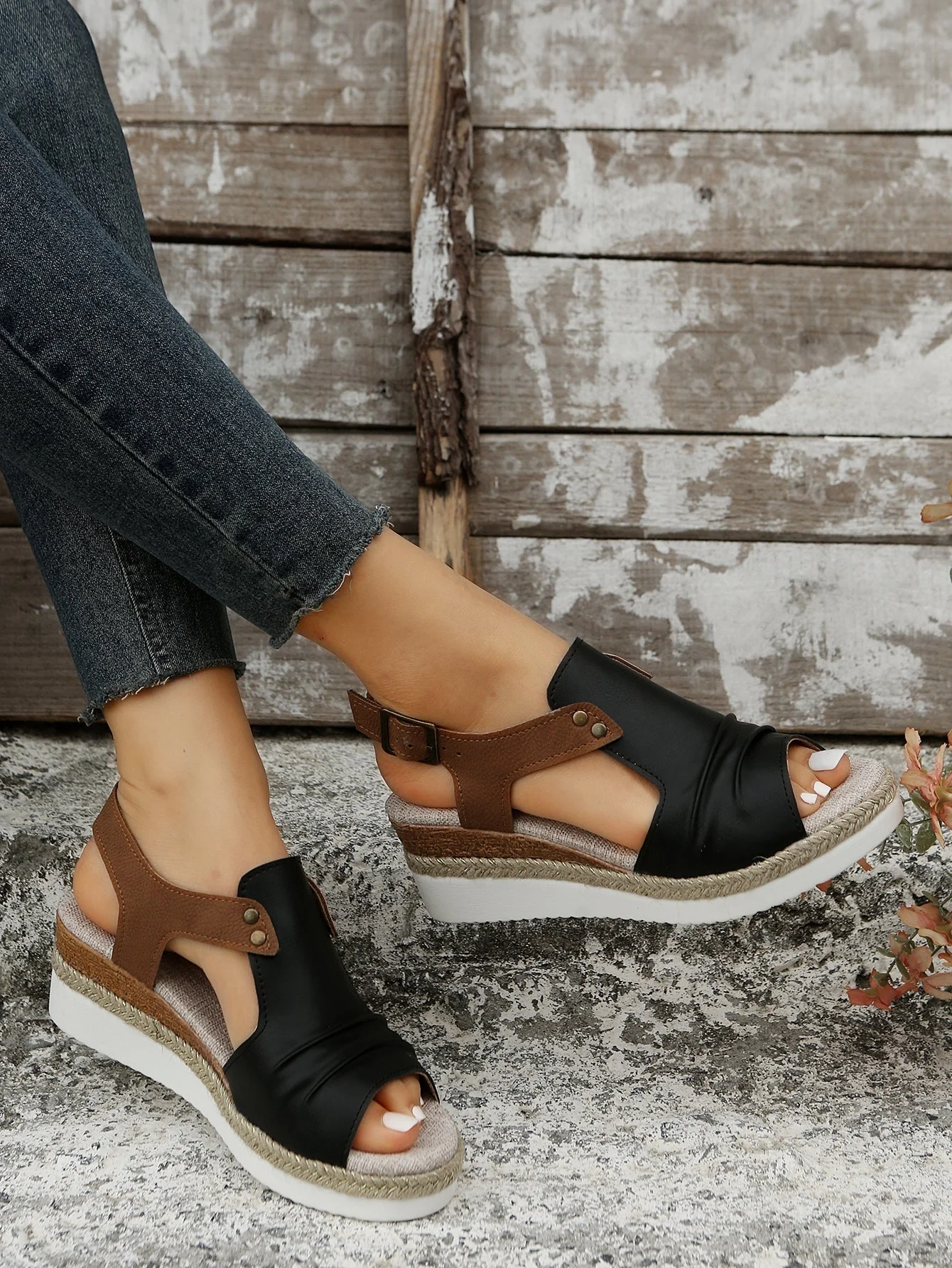 Simone - Komfortable Damen Sandalen mit Keilabsatz - Image 3