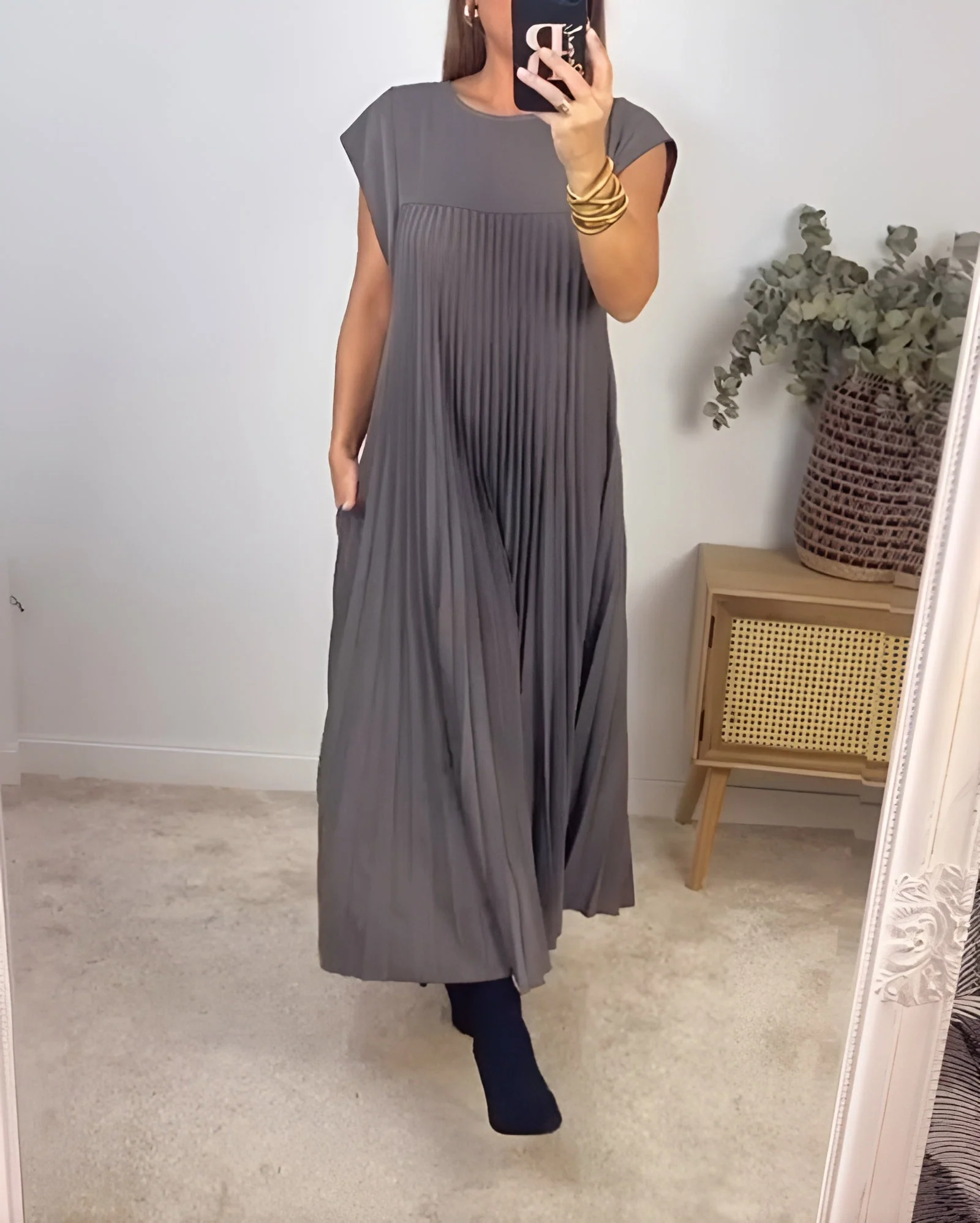Simone | Leichte und elegante Plissiertrobe - Image 2