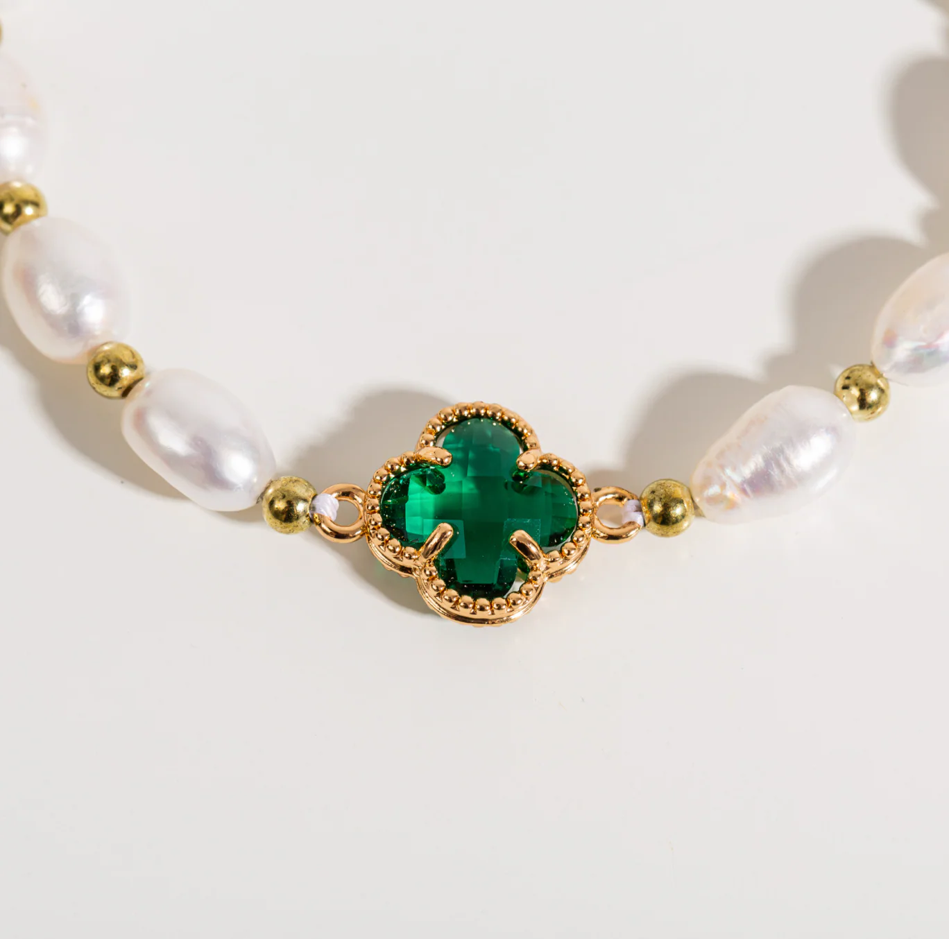 Smaragd Kleeblatt Perlenarmband - Image 3