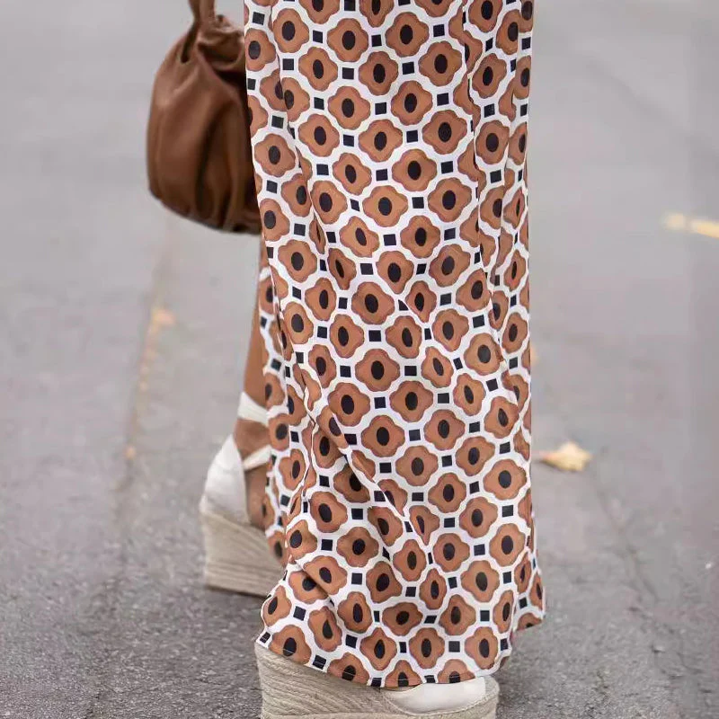 Solveig- Boho Kleid mit Langen Ärmeln und V Ausschnitt - Image 2
