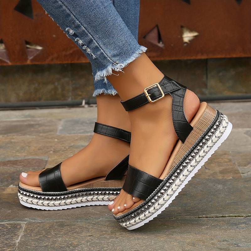 Sommer – Stylische und robuste Plateausandalen - Image 2